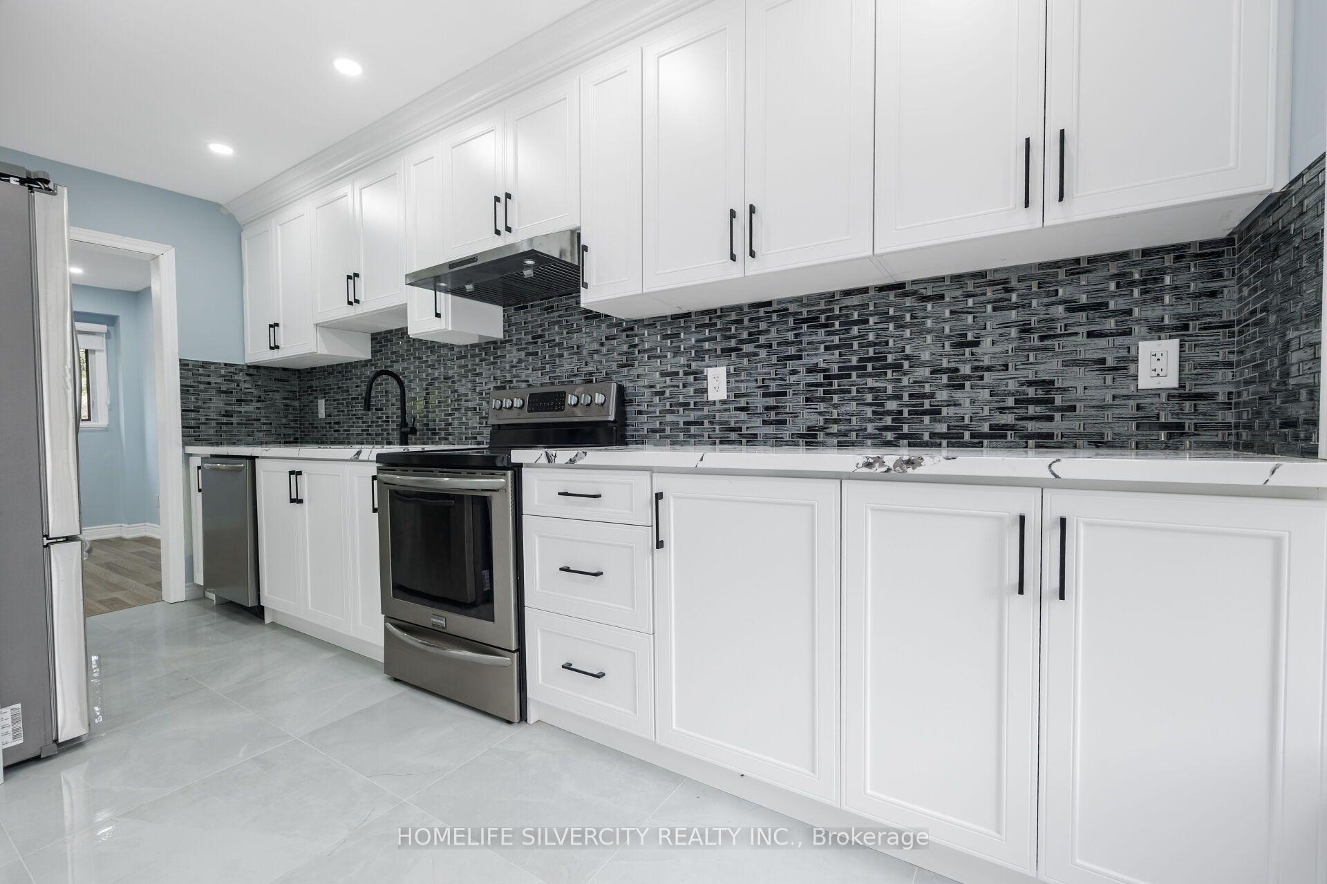 Photo 13 of 157 Fleetwood Crescent, Brampton, Southgate — HOMEH