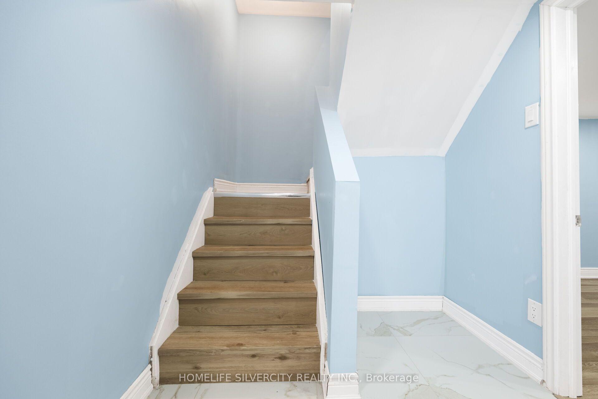 Photo 42 of 157 Fleetwood Crescent, Brampton, Southgate — HOMEH