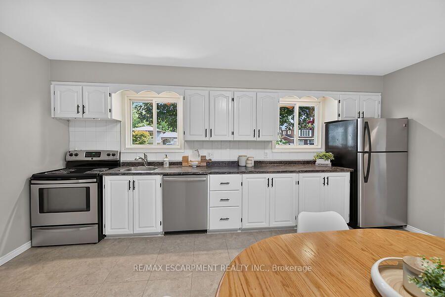 Photo 13 of 149 Berwick Street, Haldimand — HOMEH