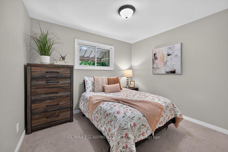 Photo 16 of 149 Berwick Street, Haldimand — HOMEH