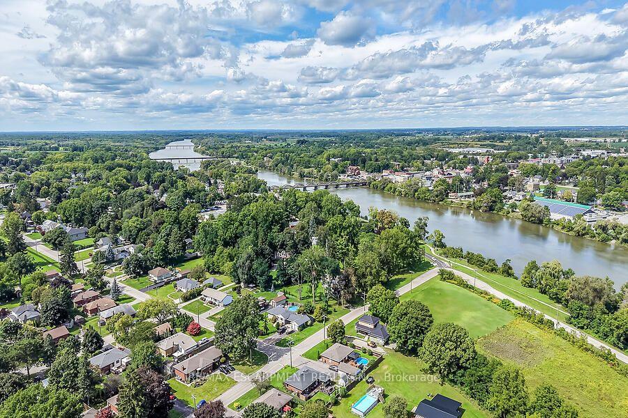 Photo 43 of 149 Berwick Street, Haldimand — HOMEH