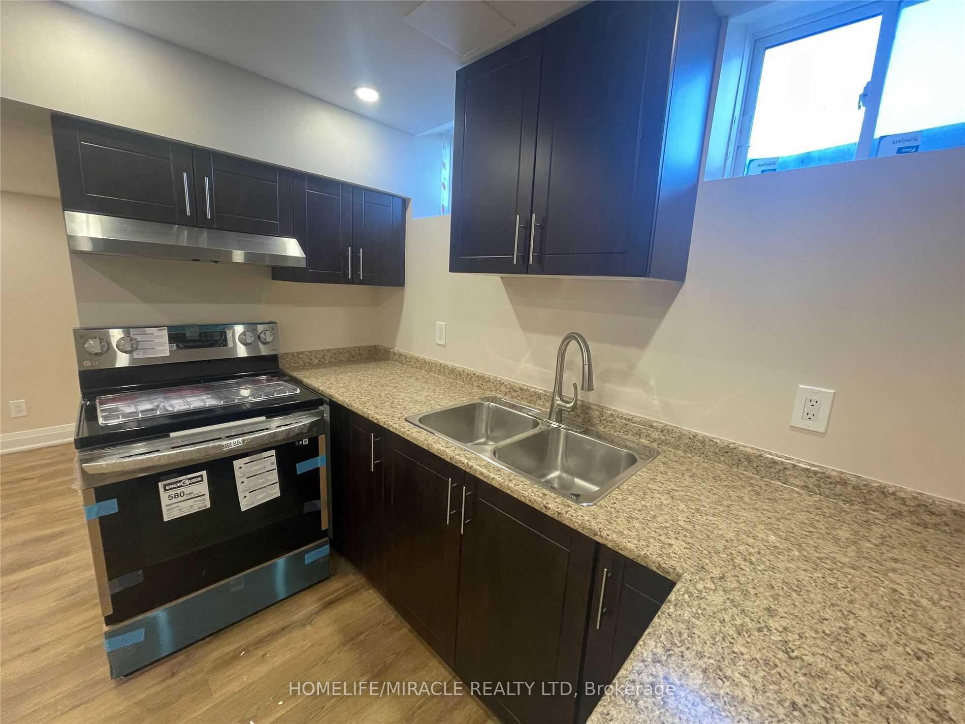 Photo 9 of Unit Bsmt, 23 Gemma Place, Brampton, Heart Lake West — HOMEH