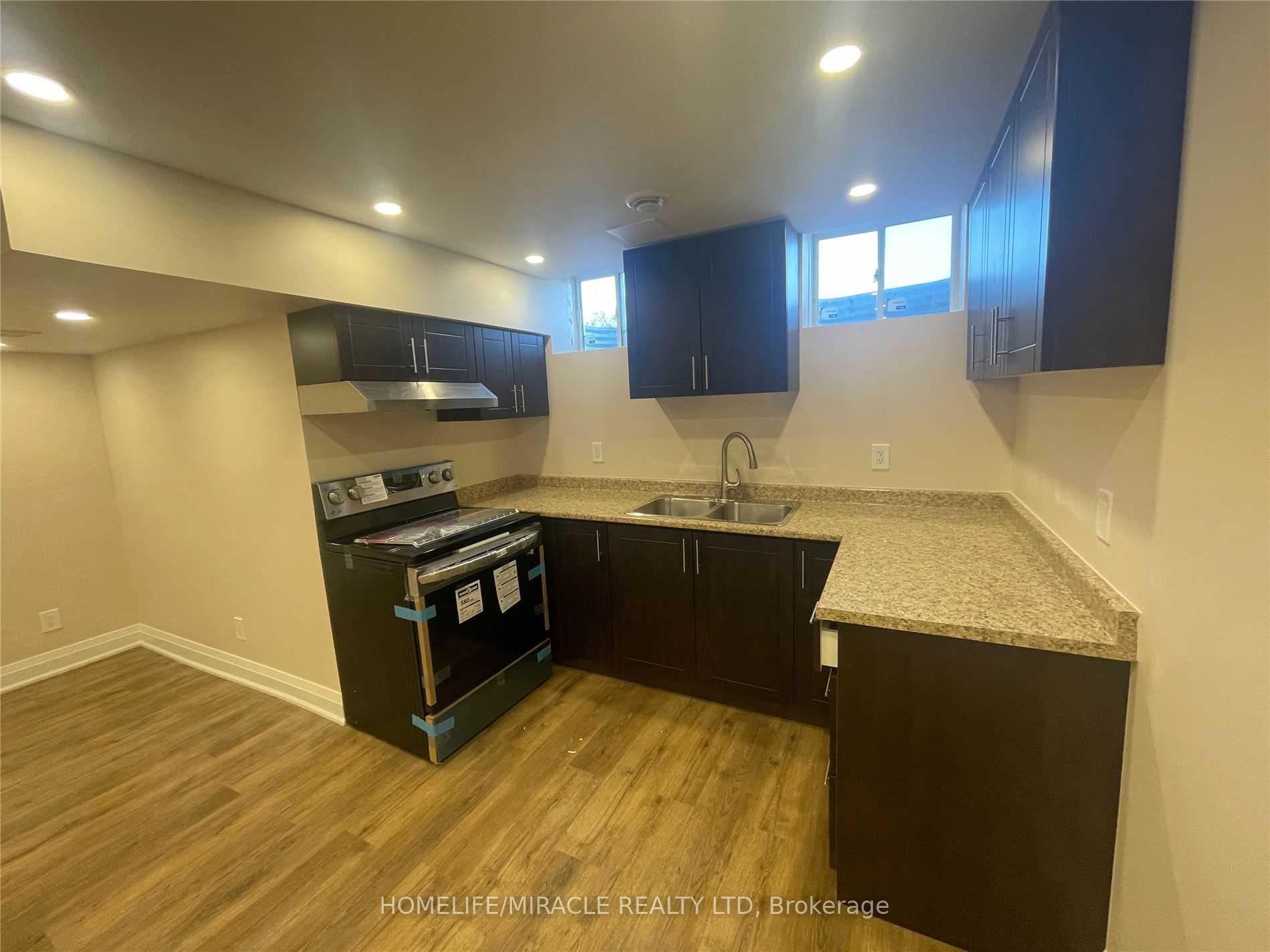 Photo 11 of Unit Bsmt, 23 Gemma Place, Brampton, Heart Lake West — HOMEH