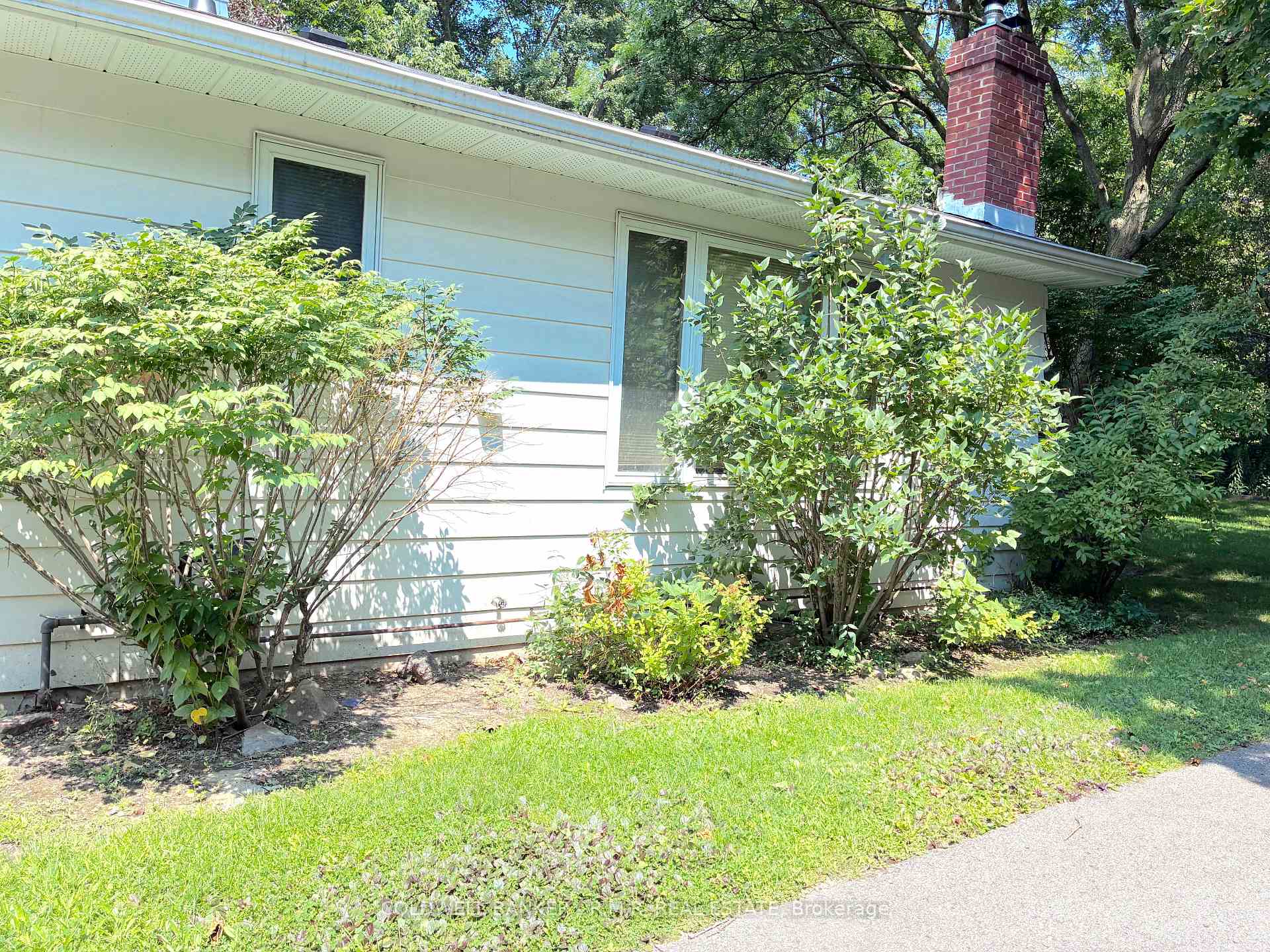 Photo 10 of 35 Main Street S, Uxbridge — HOMEH