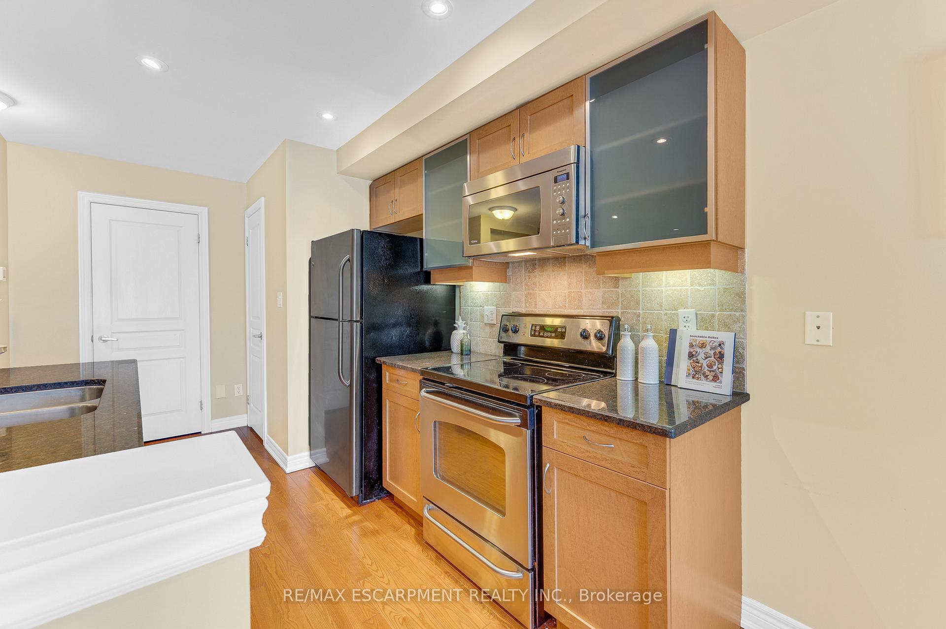 Photo 9 of 628 Brain Common, Burlington, Shoreacres — HOMEH