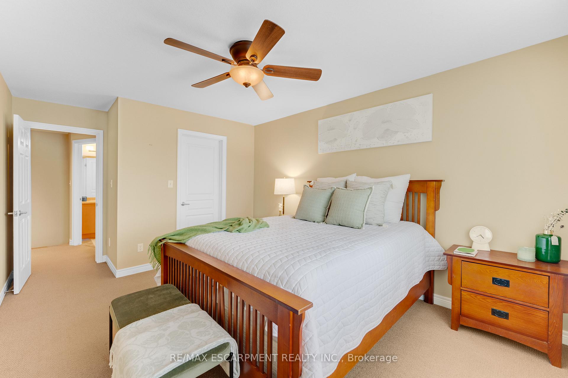 Photo 15 of 628 Brain Common, Burlington, Shoreacres — HOMEH