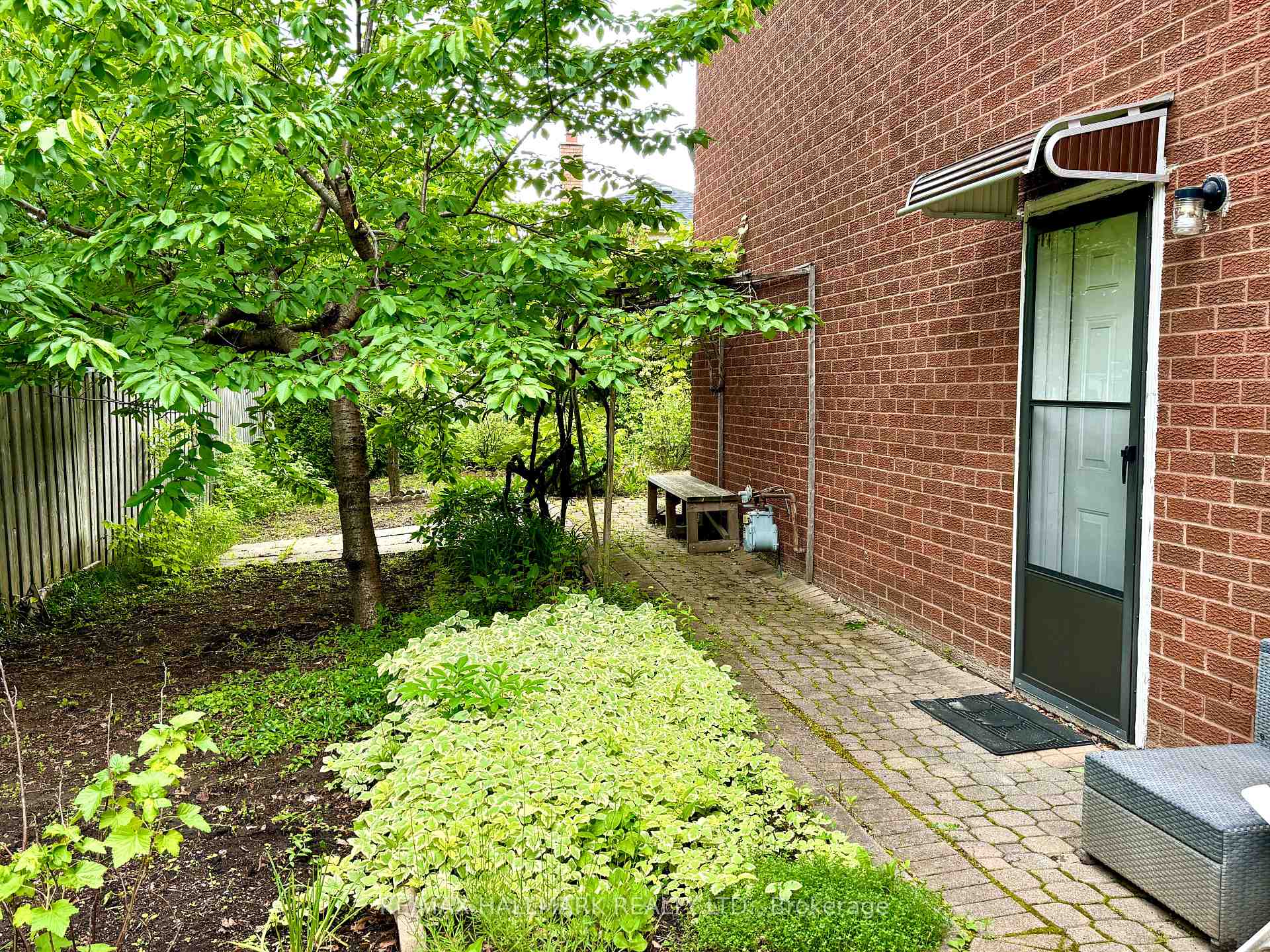 Photo 2 of Unit Bsmnt, 3 Richbell Street, Vaughan, Brownridge — HOMEH