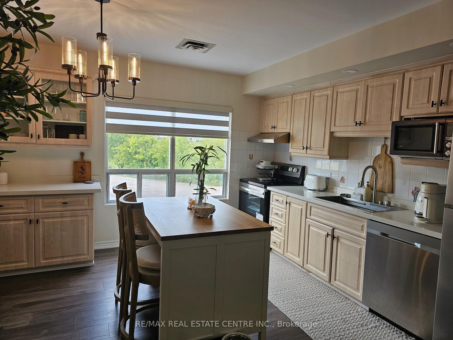 Photo of Unit 3, 15393 Airport Road