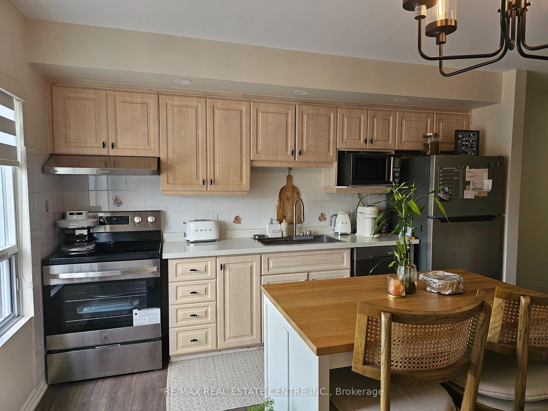 Photo 3 of Unit 3, 15393 Airport Road, Caledon, Caledon East — HOMEH
