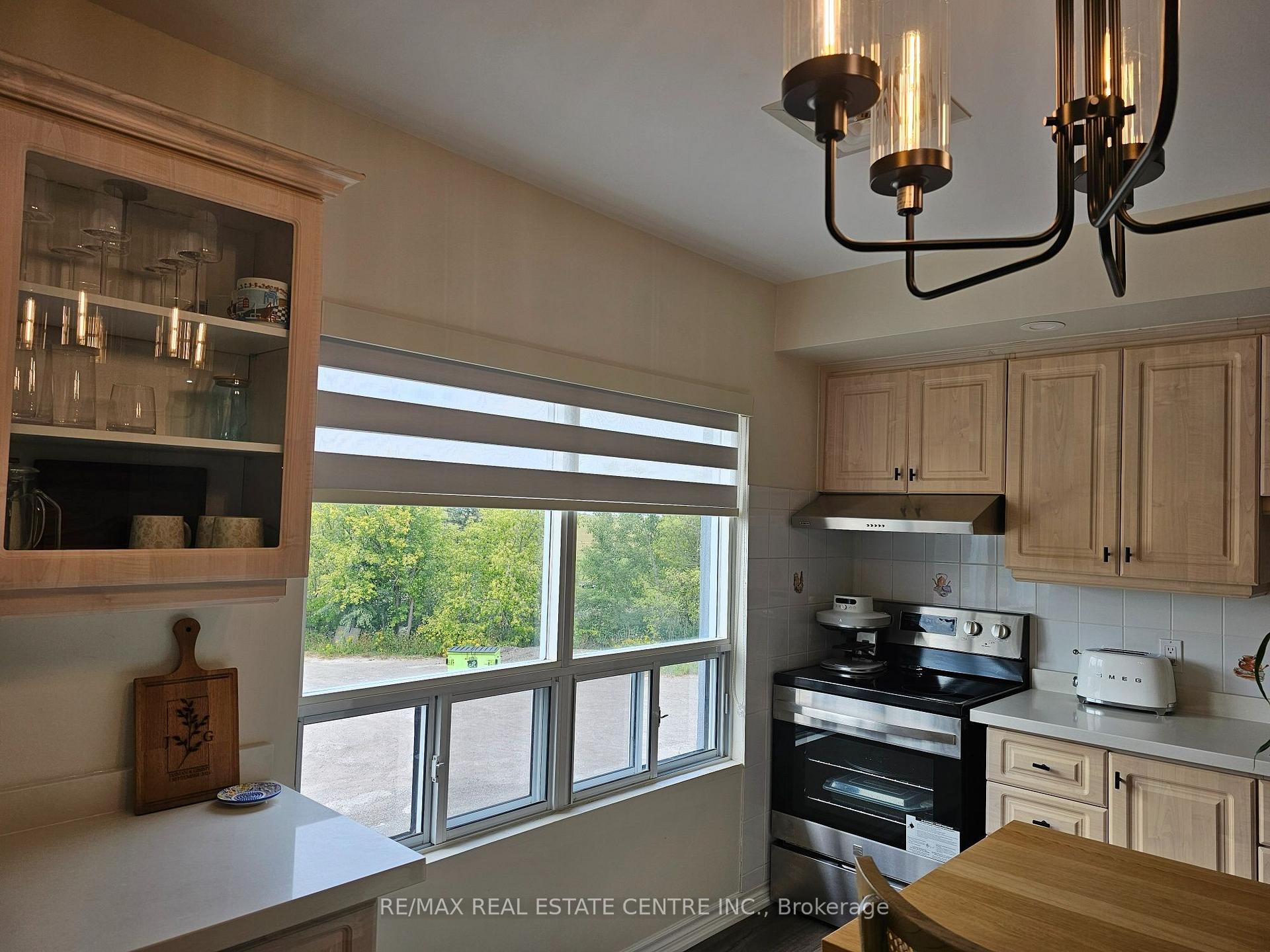 Photo 7 of Unit 3, 15393 Airport Road, Caledon, Caledon East — HOMEH