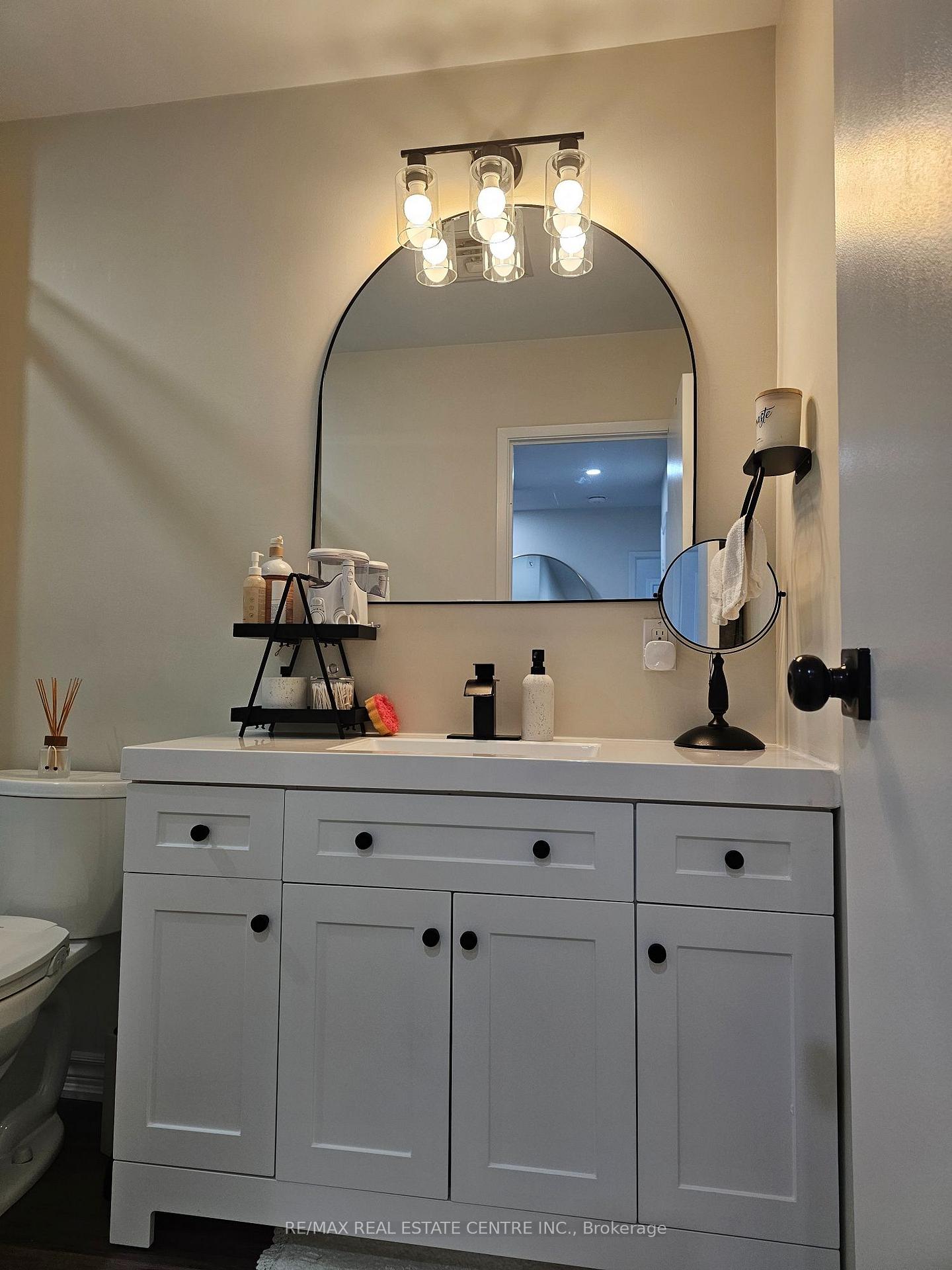 Photo 18 of Unit 3, 15393 Airport Road, Caledon, Caledon East — HOMEH