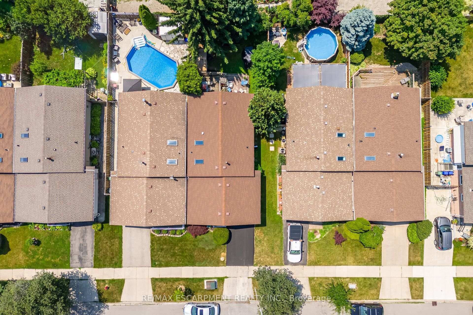 Photo 3 of 178 Athenia Drive, Hamilton, Stoney Creek — HOMEH