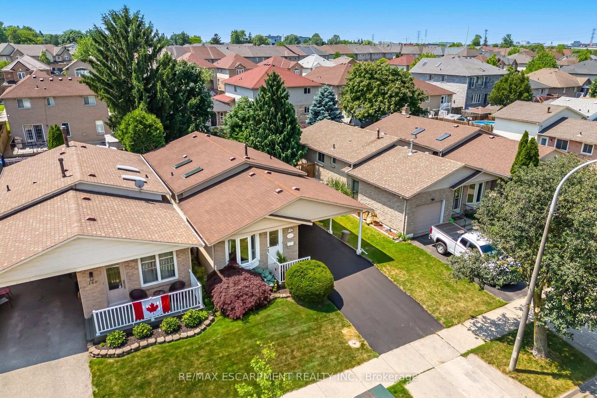 Photo 4 of 178 Athenia Drive, Hamilton, Stoney Creek — HOMEH