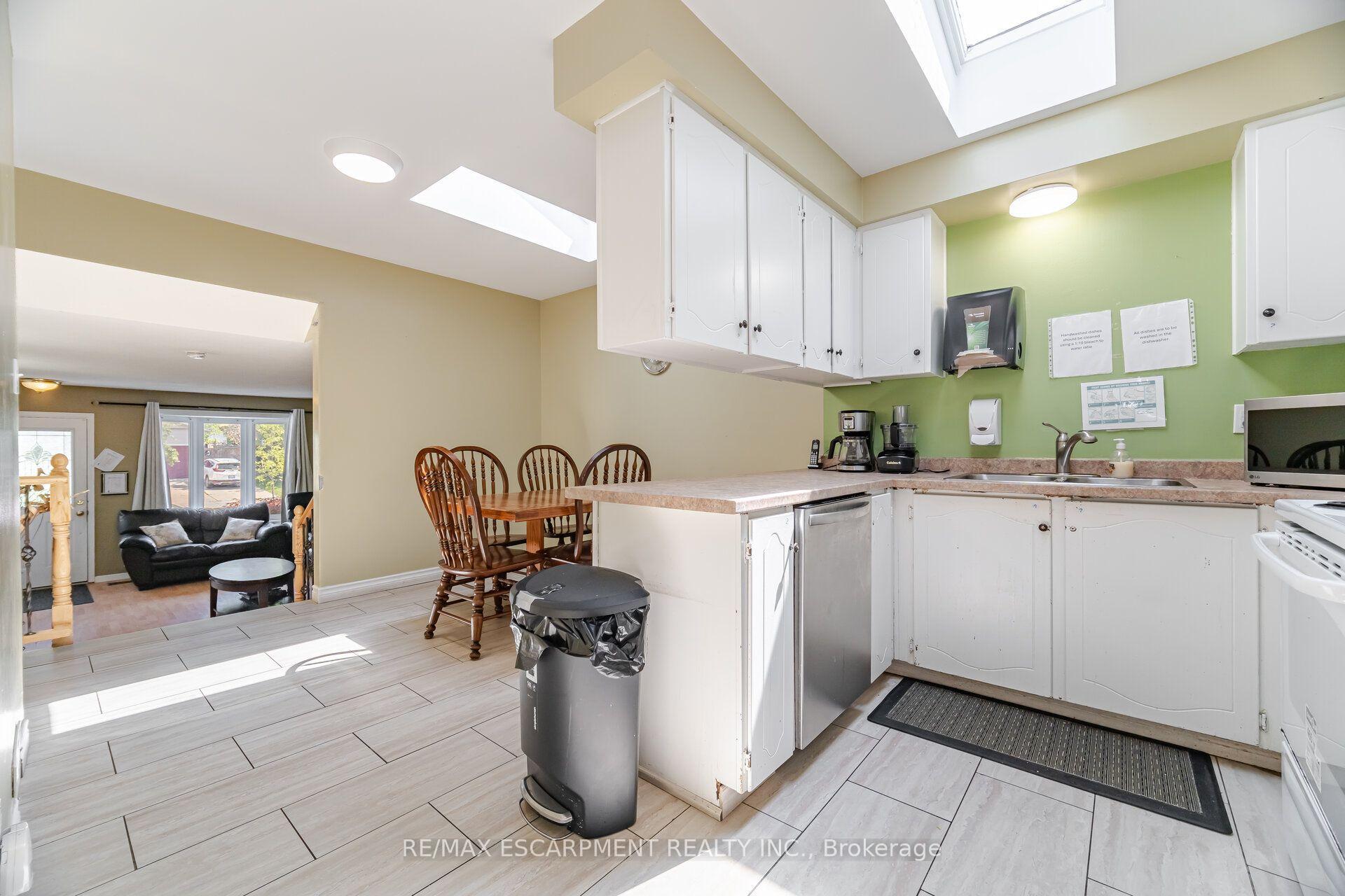 Photo 14 of 178 Athenia Drive, Hamilton, Stoney Creek — HOMEH