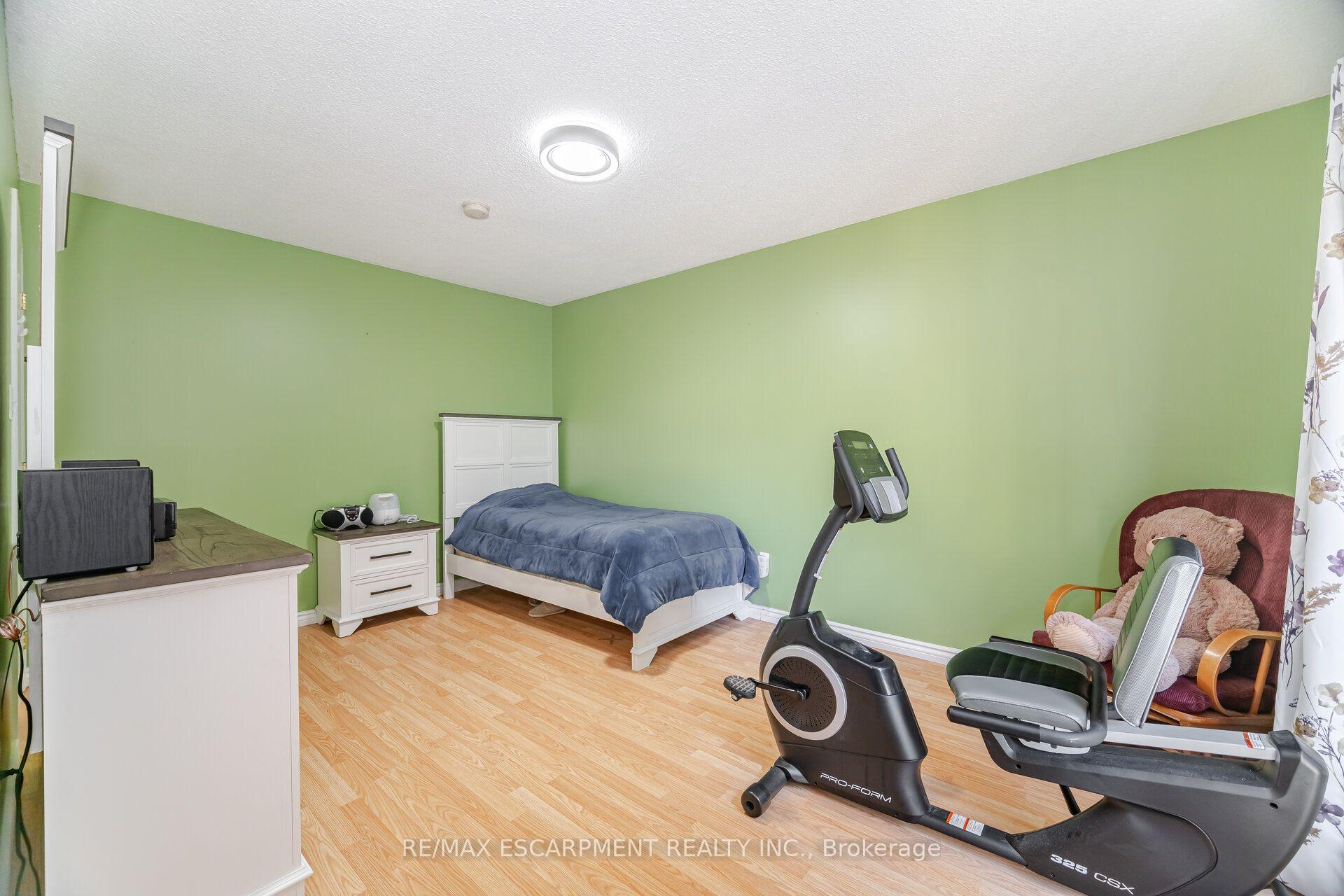 Photo 22 of 178 Athenia Drive, Hamilton, Stoney Creek — HOMEH