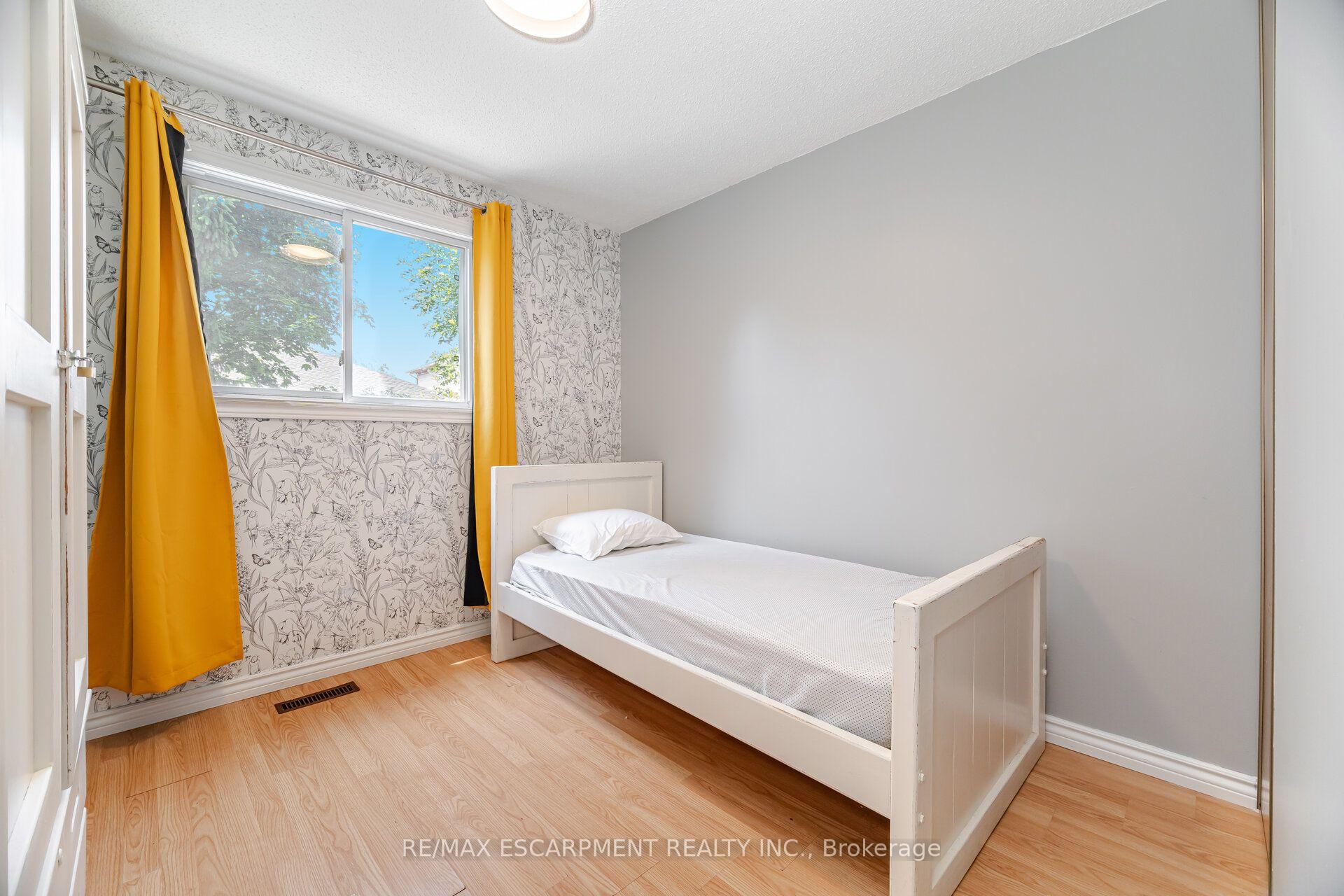 Photo 24 of 178 Athenia Drive, Hamilton, Stoney Creek — HOMEH