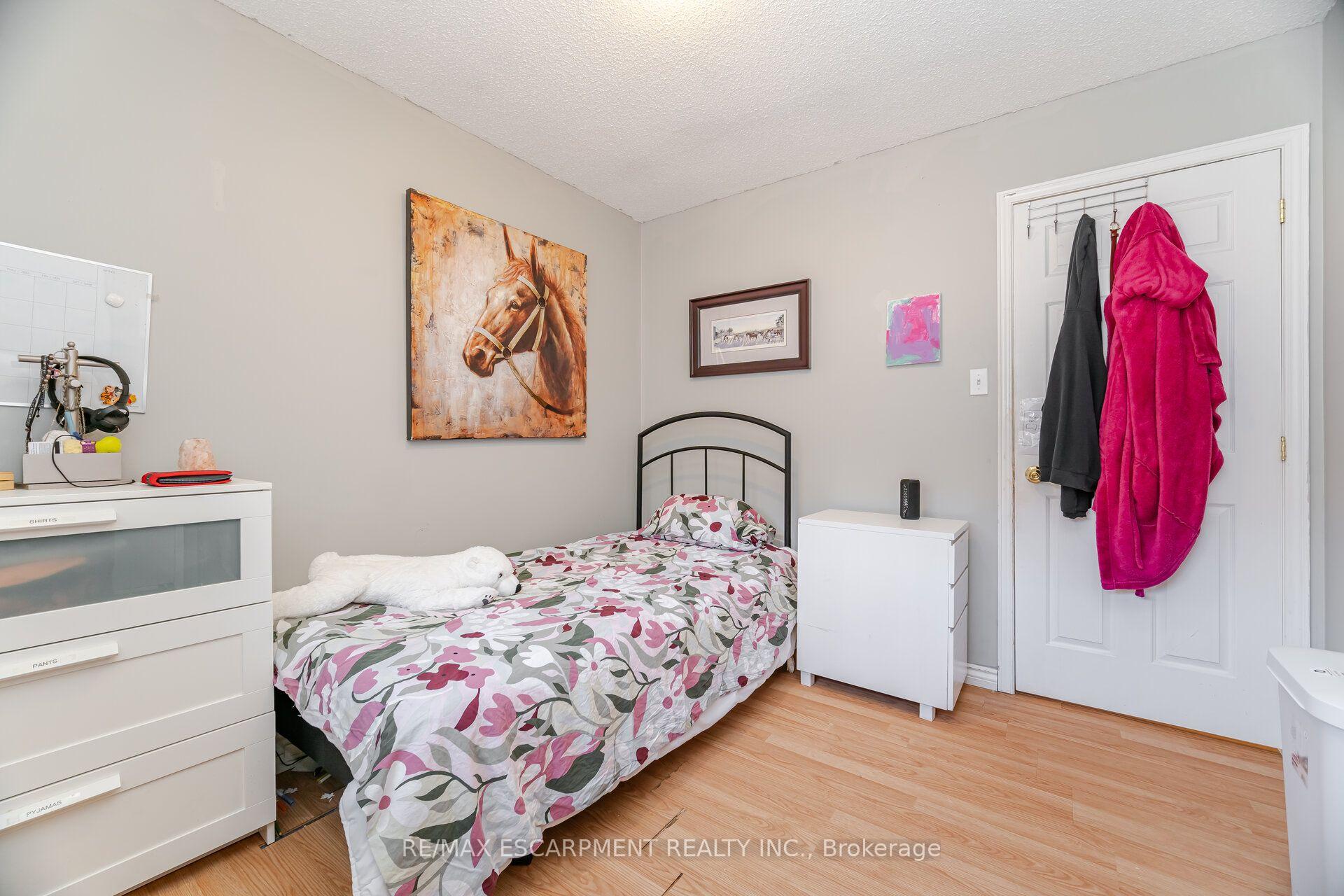 Photo 26 of 178 Athenia Drive, Hamilton, Stoney Creek — HOMEH