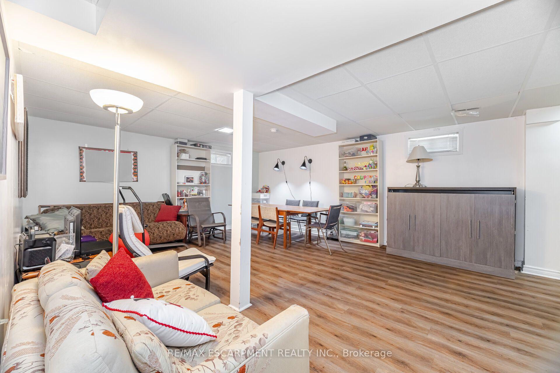 Photo 32 of 178 Athenia Drive, Hamilton, Stoney Creek — HOMEH