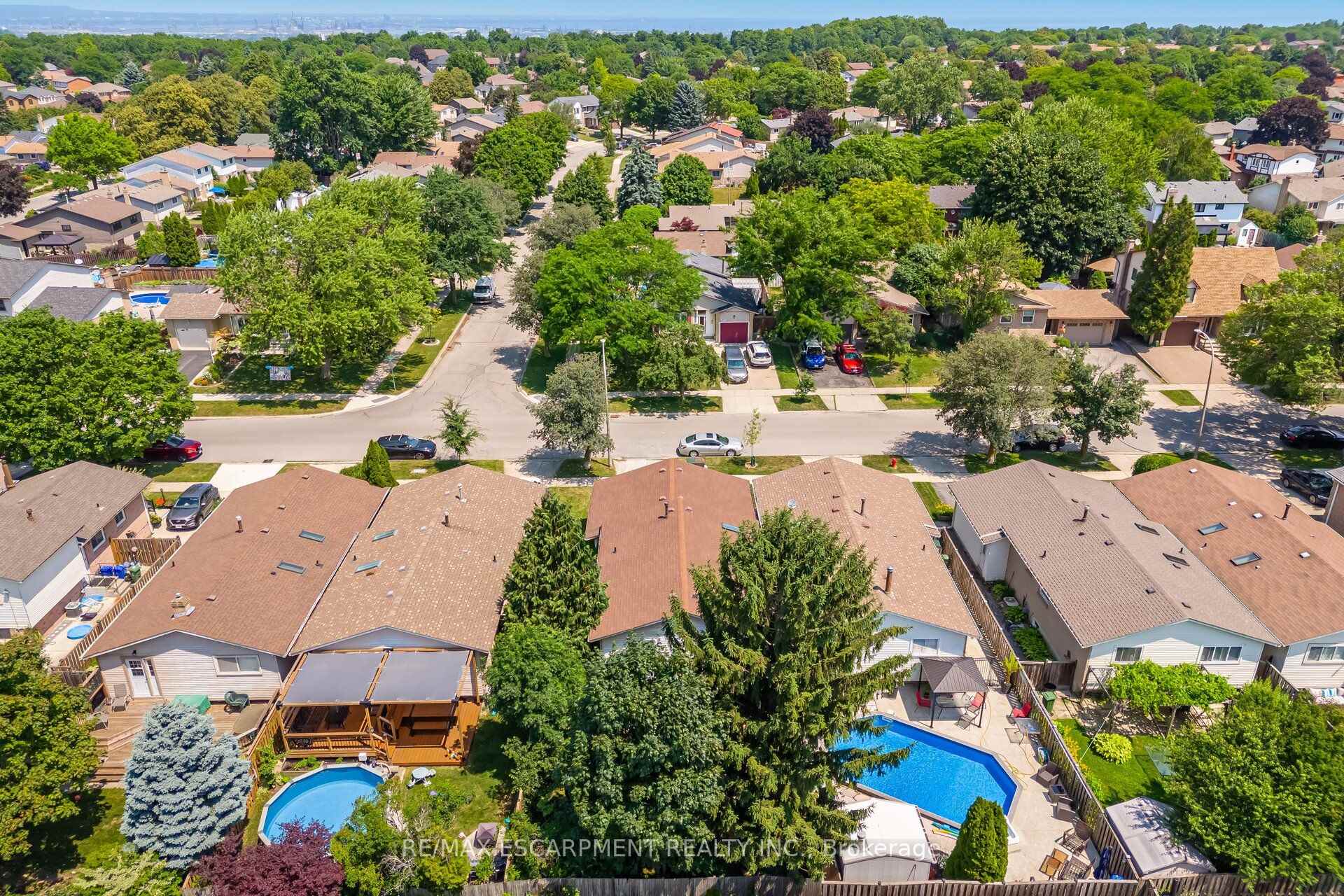 Photo 46 of 178 Athenia Drive, Hamilton, Stoney Creek — HOMEH