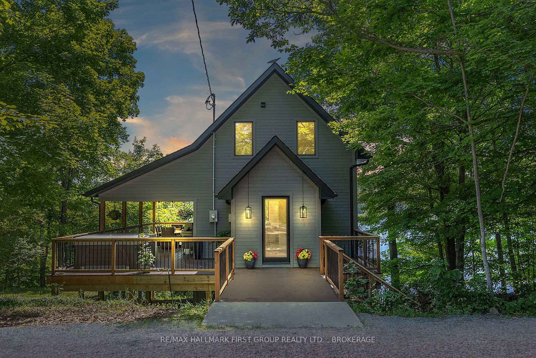Photo of 1005 Macdonald Lane