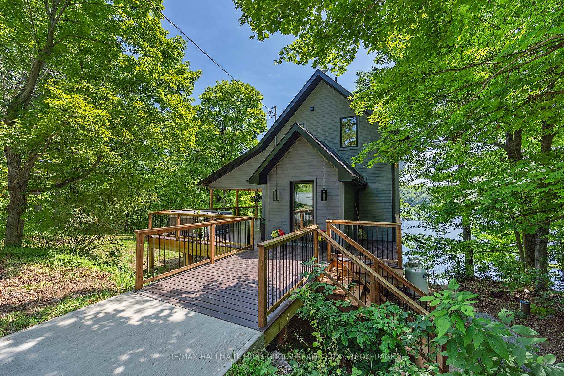 Photo 2 of 1005 Macdonald Lane, Frontenac, Frontenac South — HOMEH
