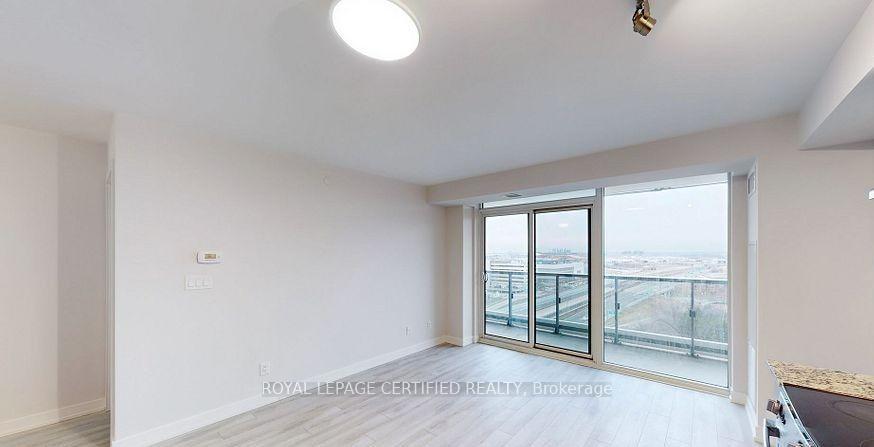Photo 6 of Unit 1407, 120 Varna Drive, Toronto, Englemount-Lawrence — HOMEH