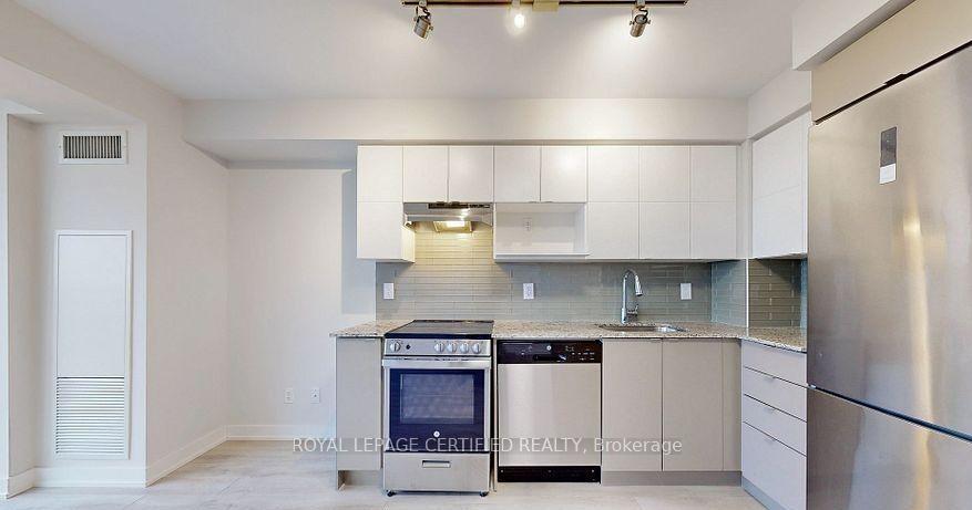Photo 8 of Unit 1407, 120 Varna Drive, Toronto, Englemount-Lawrence — HOMEH