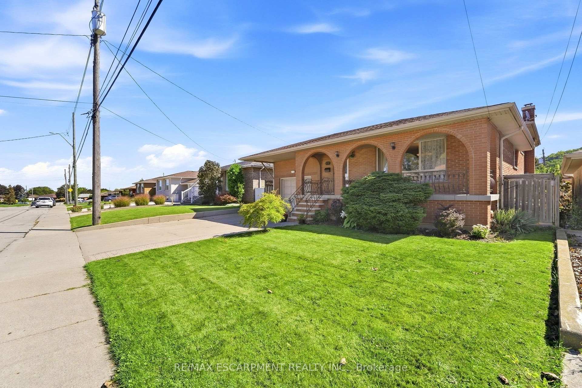 Photo 4 of 139 Glen Valley Drive, Hamilton, Gershome — HOMEH