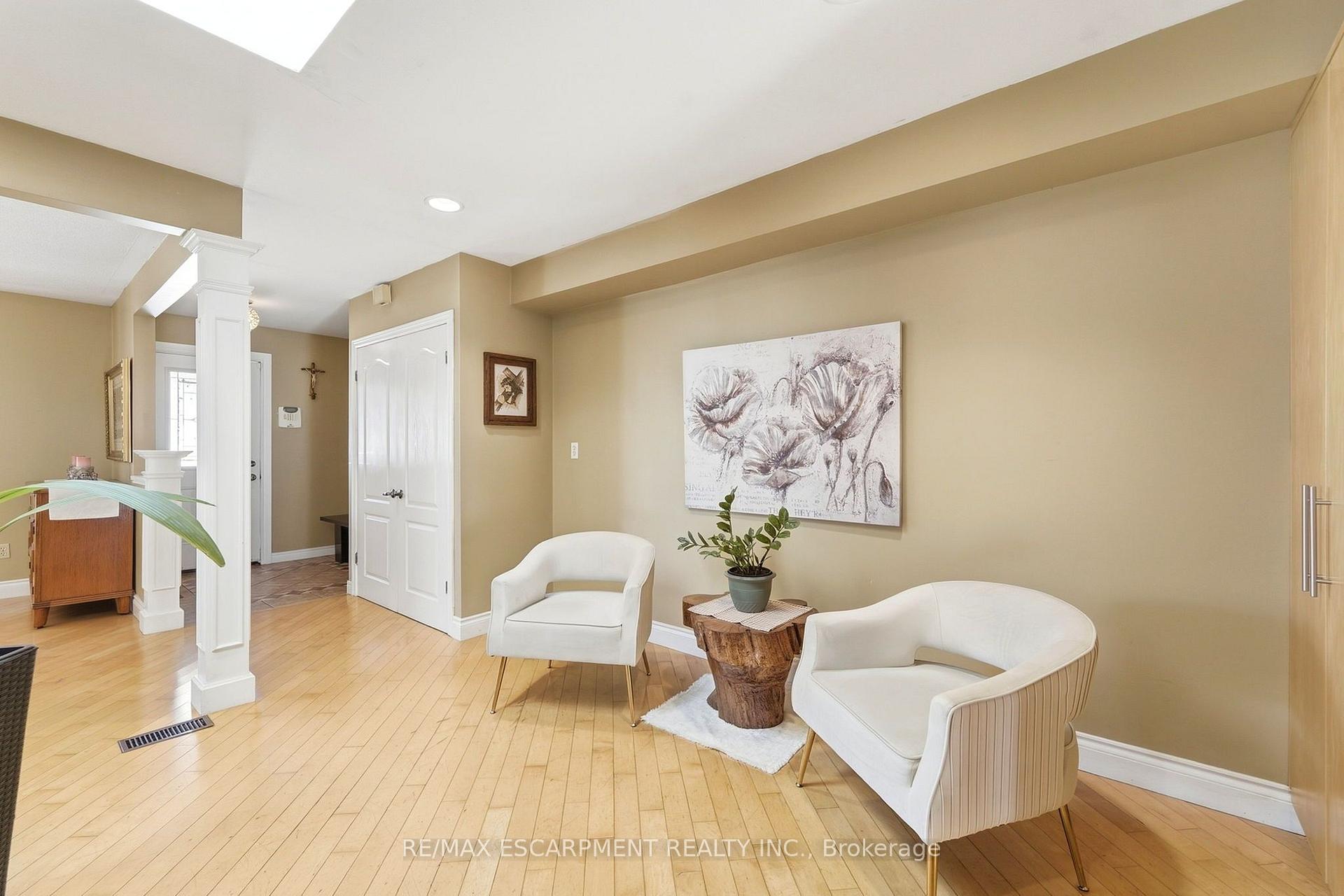 Photo 9 of 139 Glen Valley Drive, Hamilton, Gershome — HOMEH