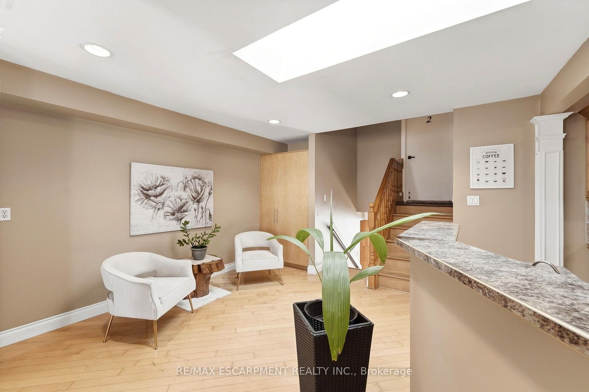Photo 10 of 139 Glen Valley Drive, Hamilton, Gershome — HOMEH