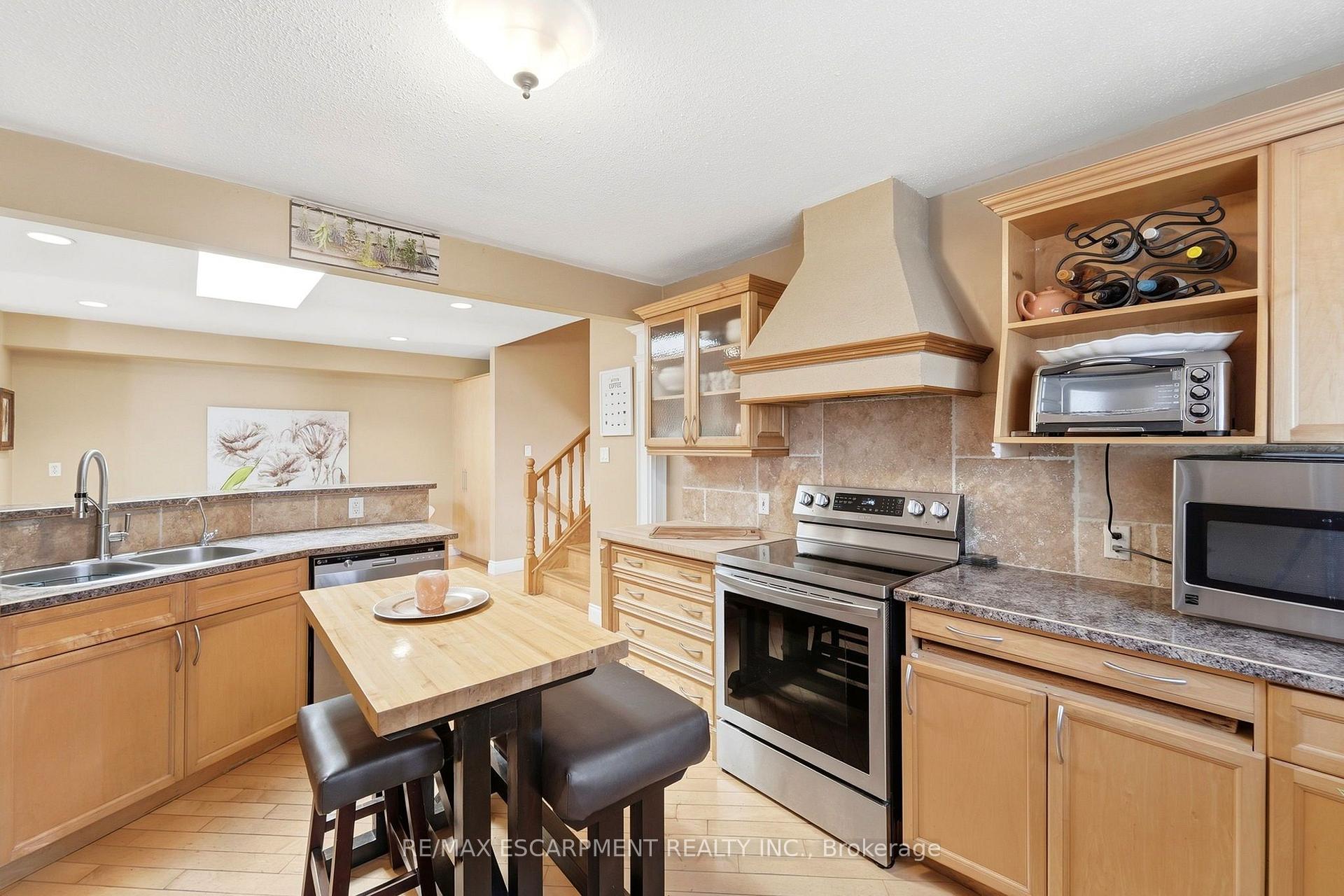 Photo 11 of 139 Glen Valley Drive, Hamilton, Gershome — HOMEH