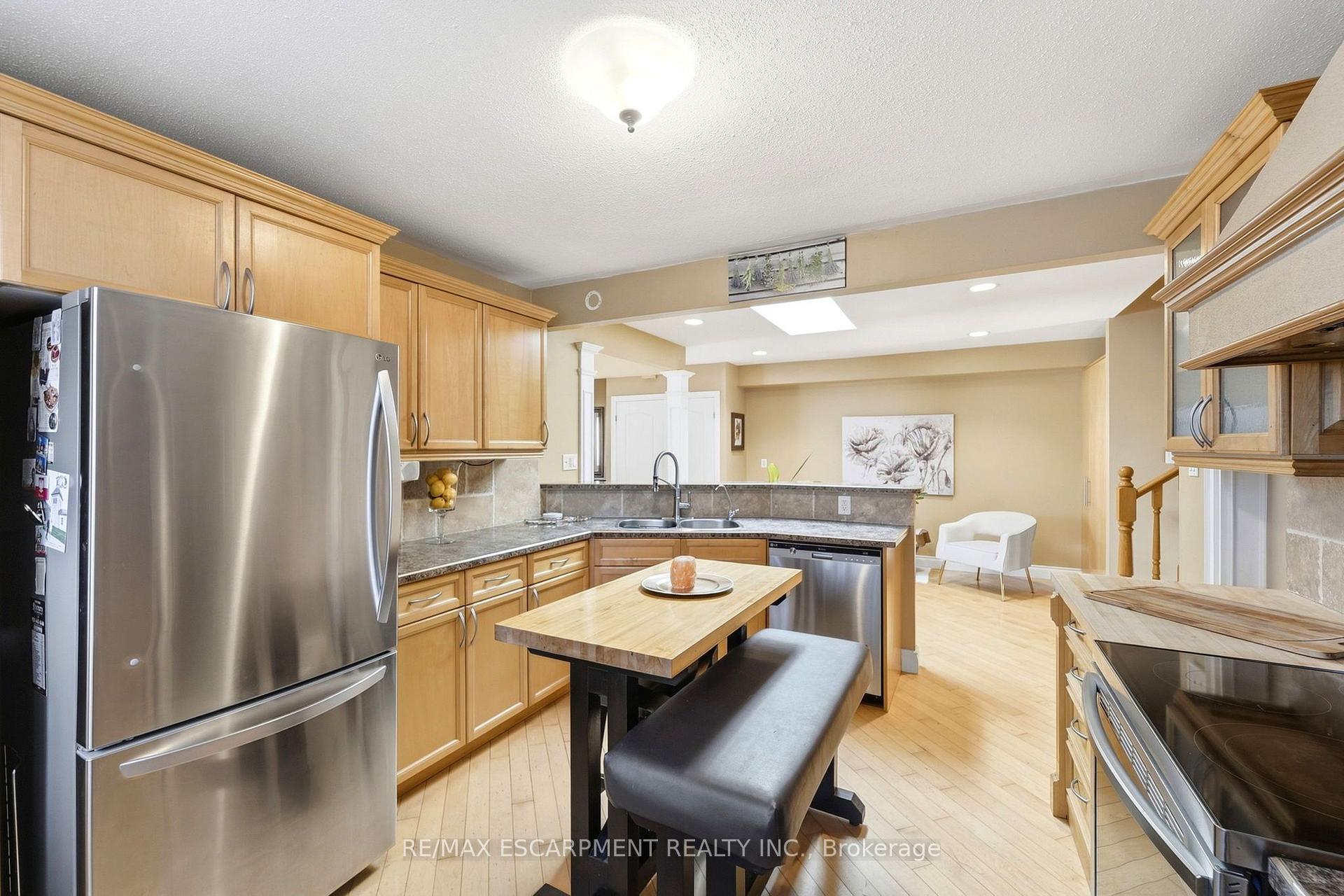 Photo 12 of 139 Glen Valley Drive, Hamilton, Gershome — HOMEH