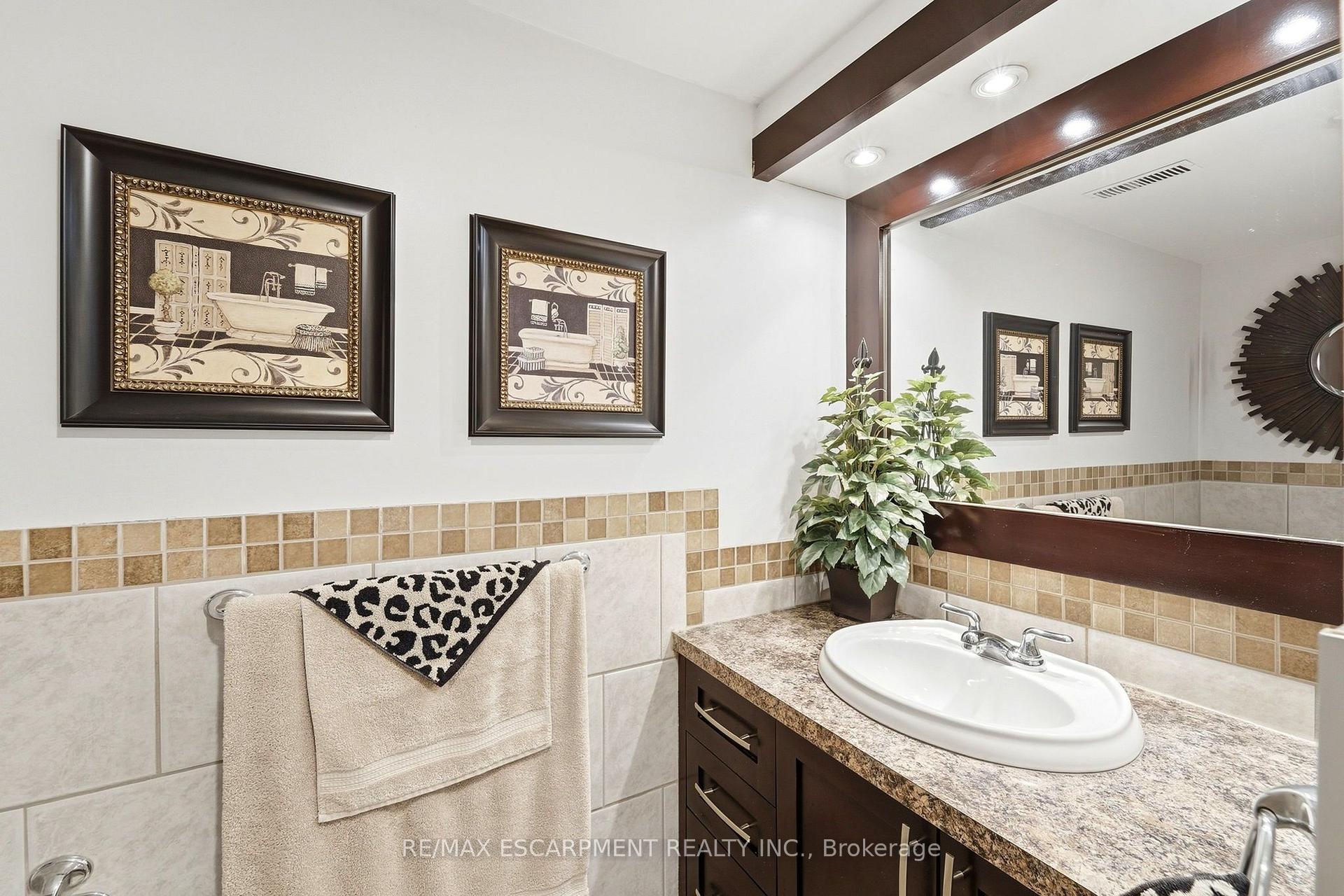 Photo 38 of 139 Glen Valley Drive, Hamilton, Gershome — HOMEH