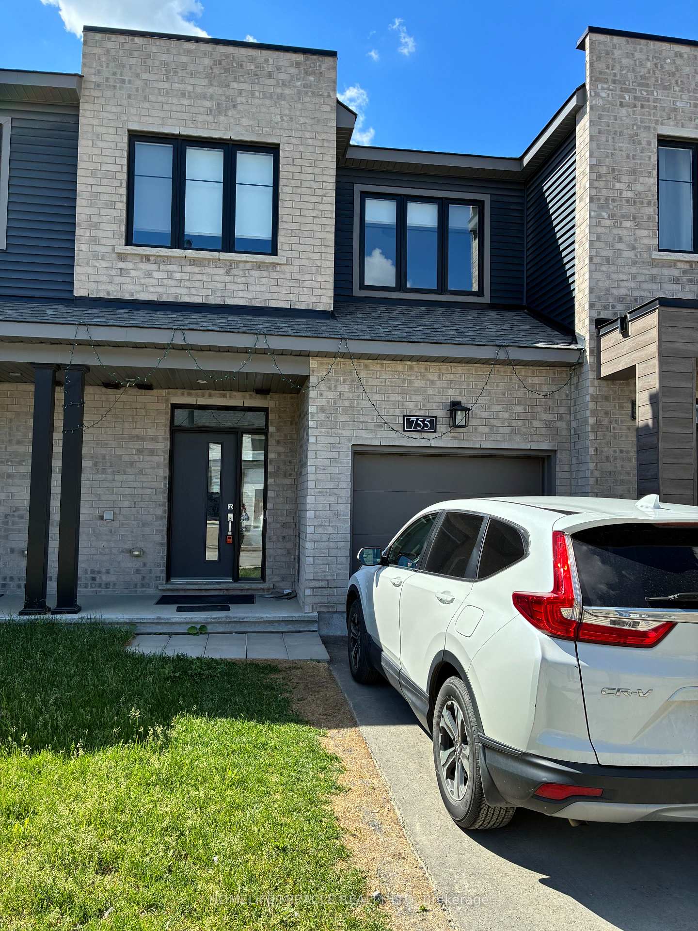 Photo 3 of 755 Fairline Row, Ottawa, Kanata - Emerald Meadows/Trailwest — HOMEH