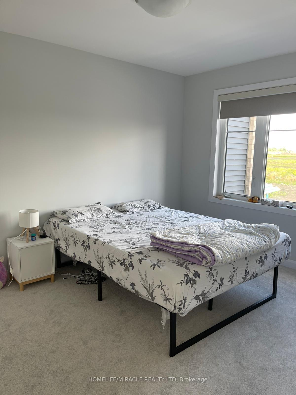 Photo 13 of 755 Fairline Row, Ottawa, Kanata - Emerald Meadows/Trailwest — HOMEH