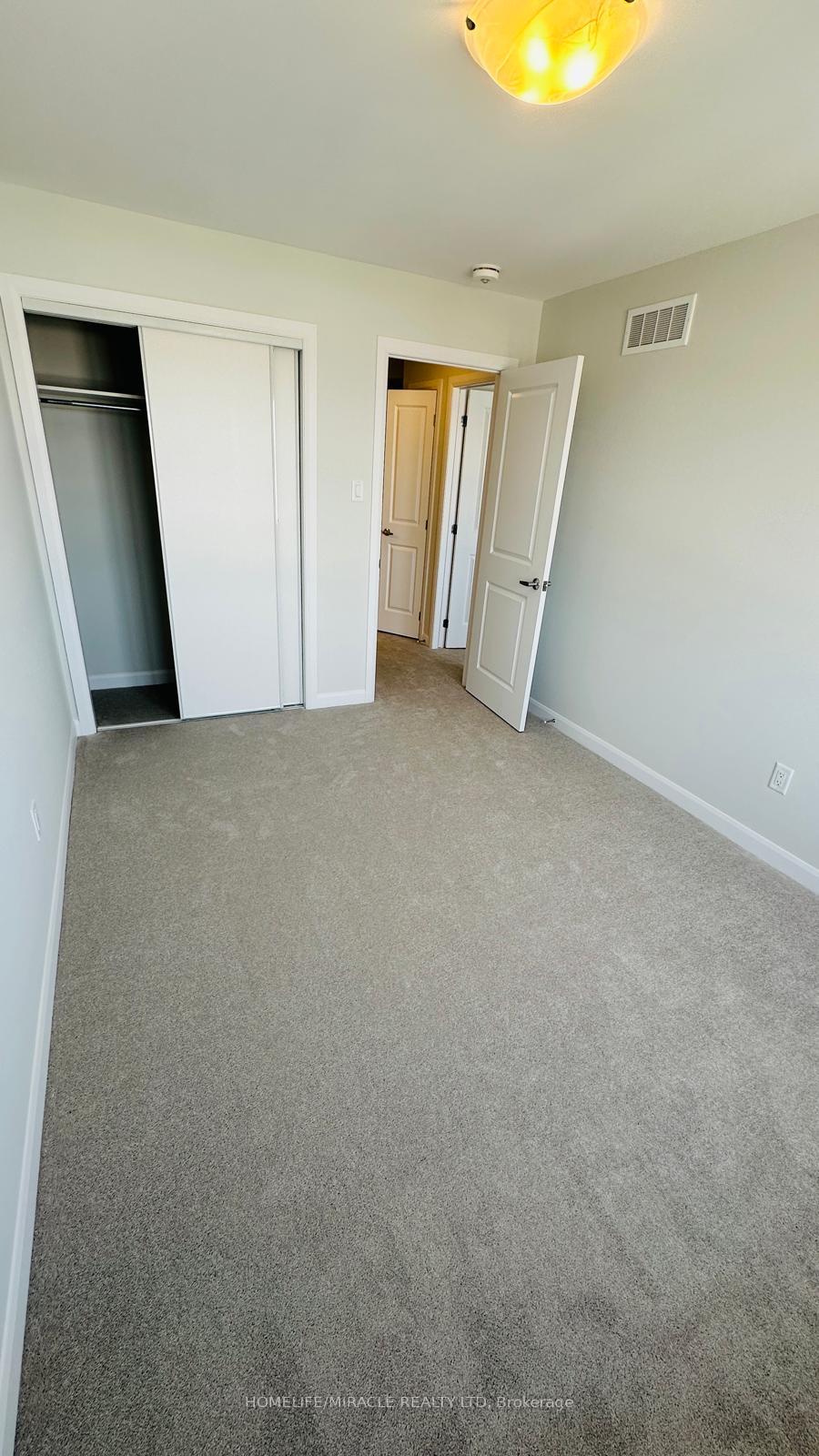 Photo 16 of 755 Fairline Row, Ottawa, Kanata - Emerald Meadows/Trailwest — HOMEH