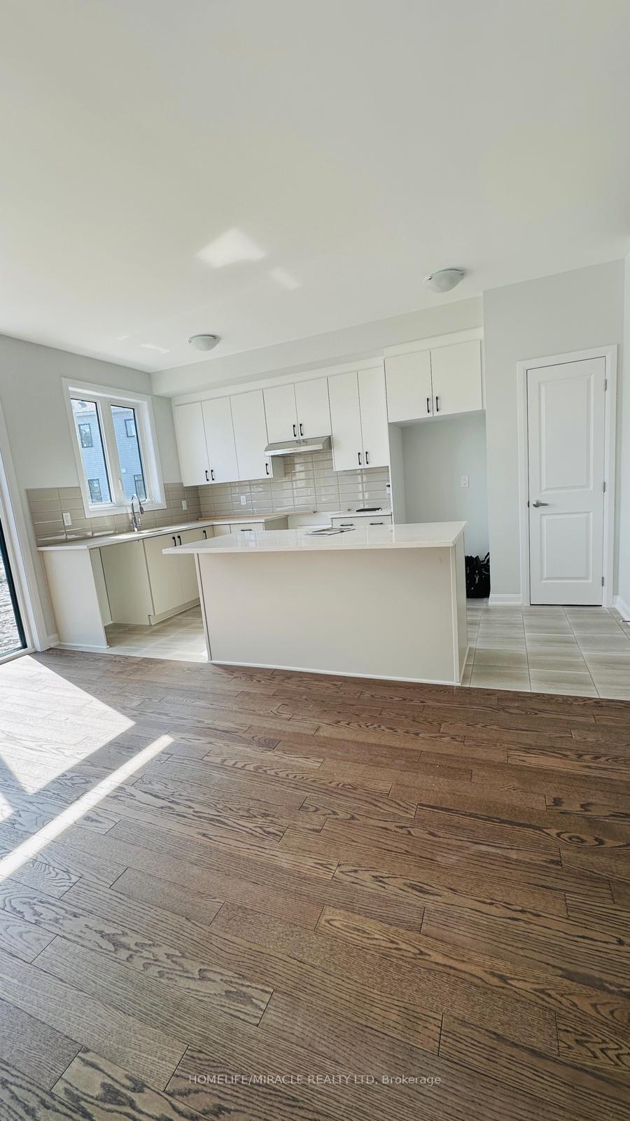 Photo 17 of 755 Fairline Row, Ottawa, Kanata - Emerald Meadows/Trailwest — HOMEH