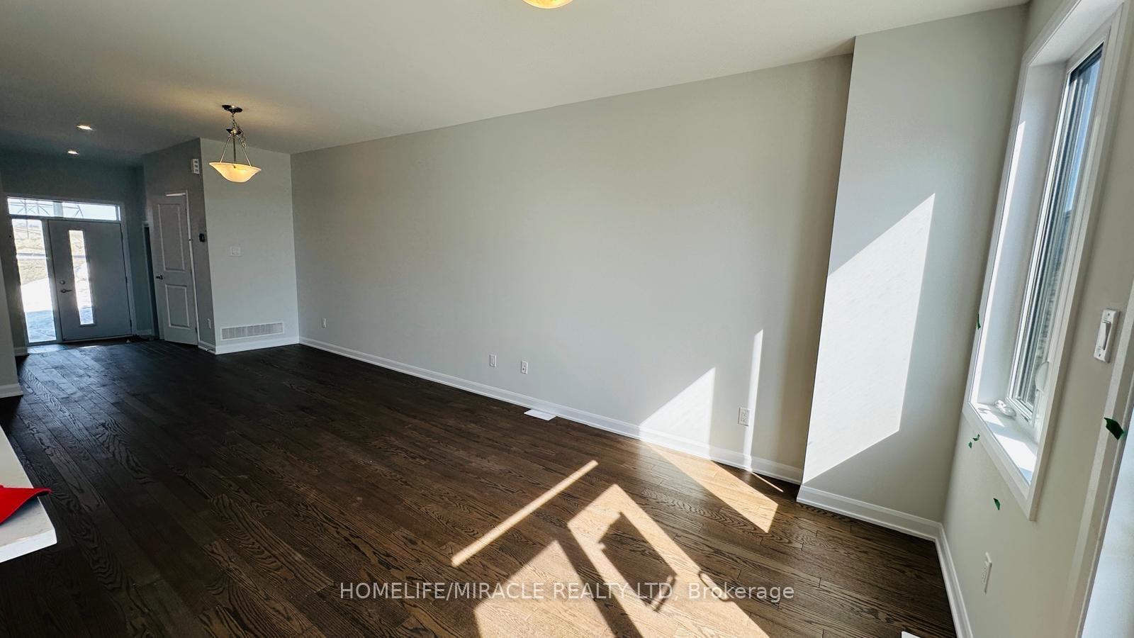 Photo 23 of 755 Fairline Row, Ottawa, Kanata - Emerald Meadows/Trailwest — HOMEH