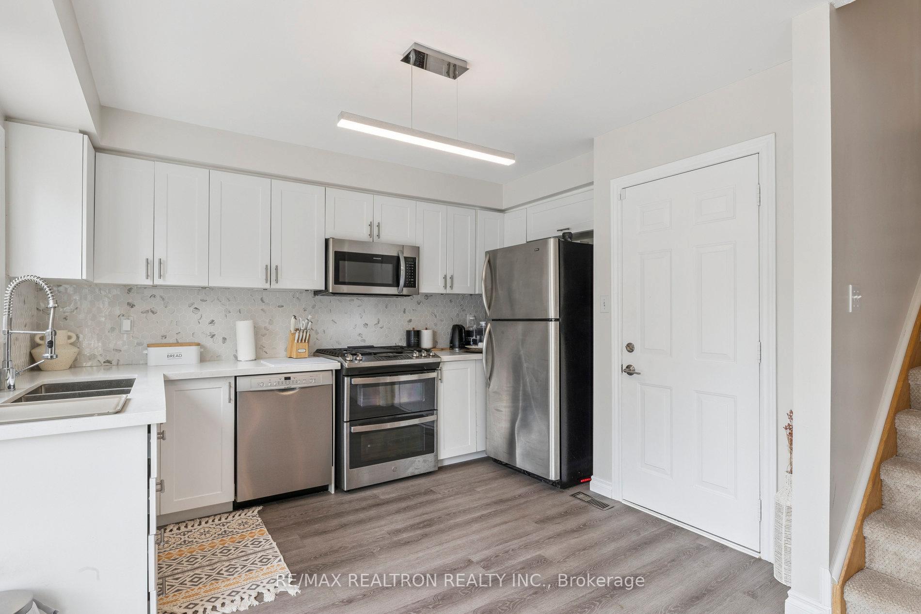 Photo 10 of 27 Haverhill Crescent, Whitby, Taunton North — HOMEH