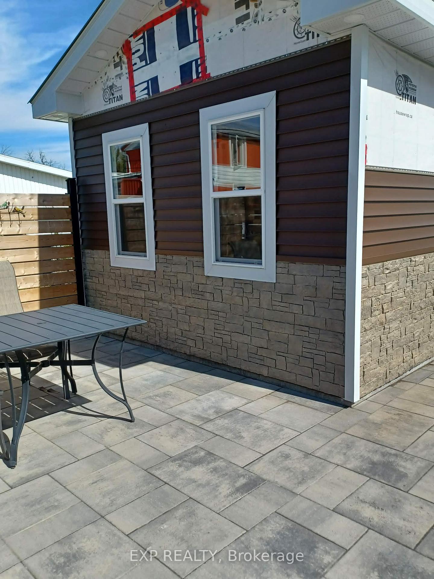 Photo 5 of 213 Longueuil Street, Champlain, L'Orignal — HOMEH