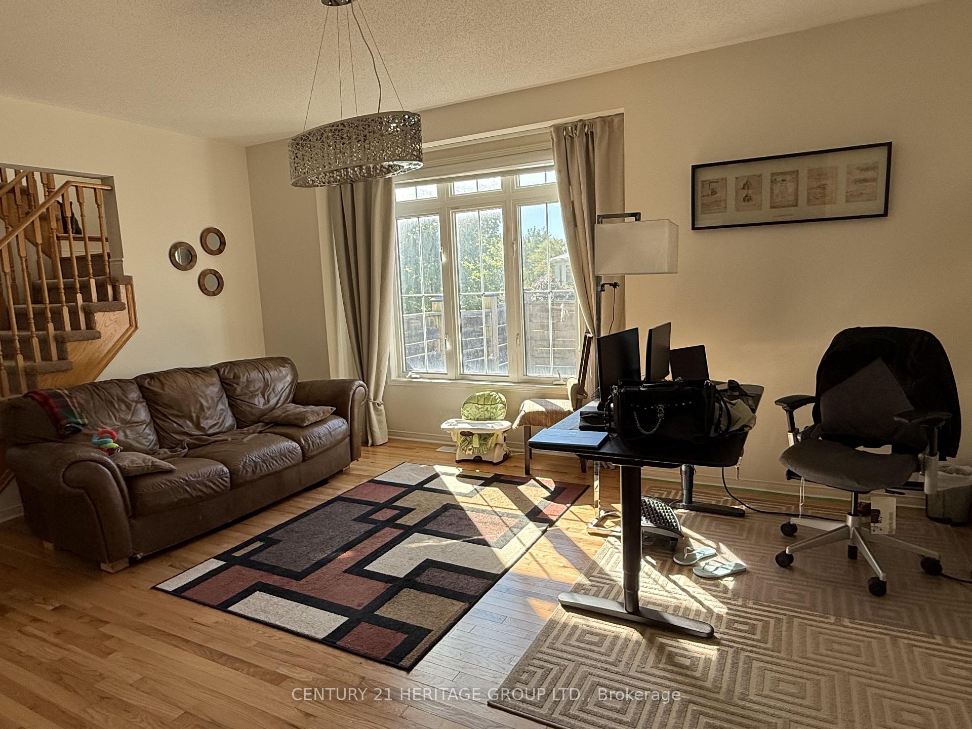 Photo 4 of 134 Edwin Carr Upper Street, Clarington, Bowmanville — HOMEH