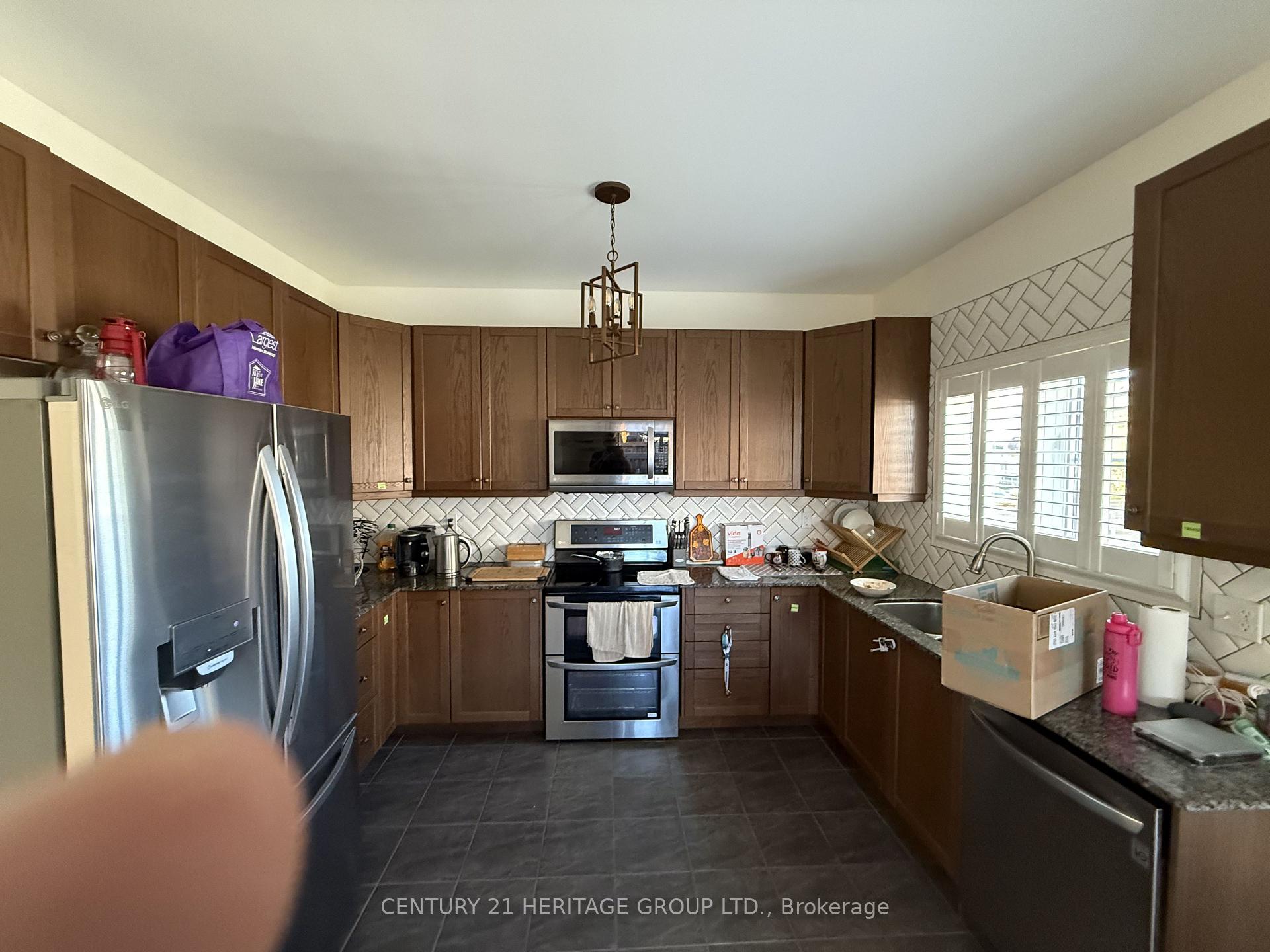 Photo 6 of 134 Edwin Carr Upper Street, Clarington, Bowmanville — HOMEH