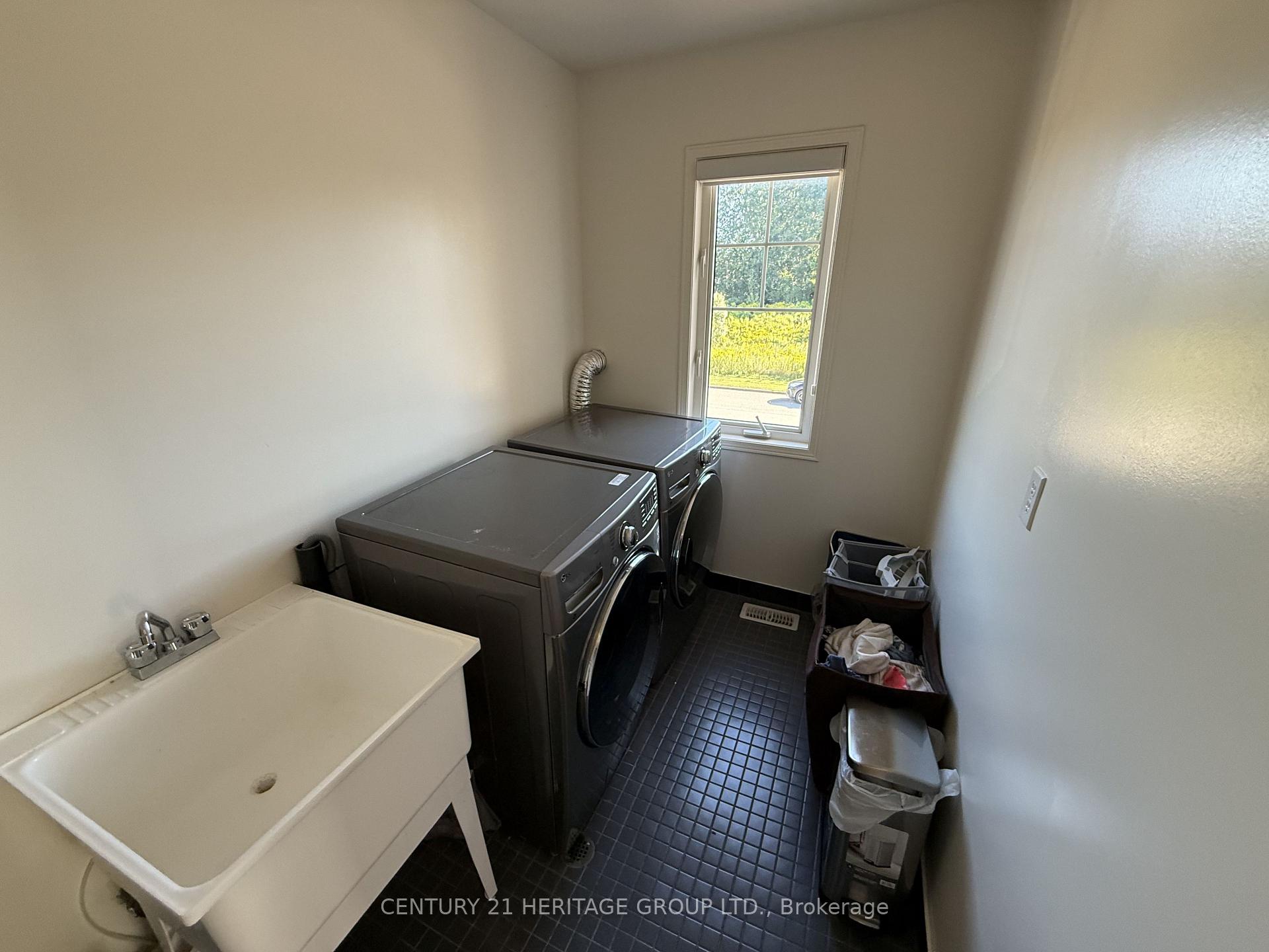 Photo 34 of 134 Edwin Carr Upper Street, Clarington, Bowmanville — HOMEH