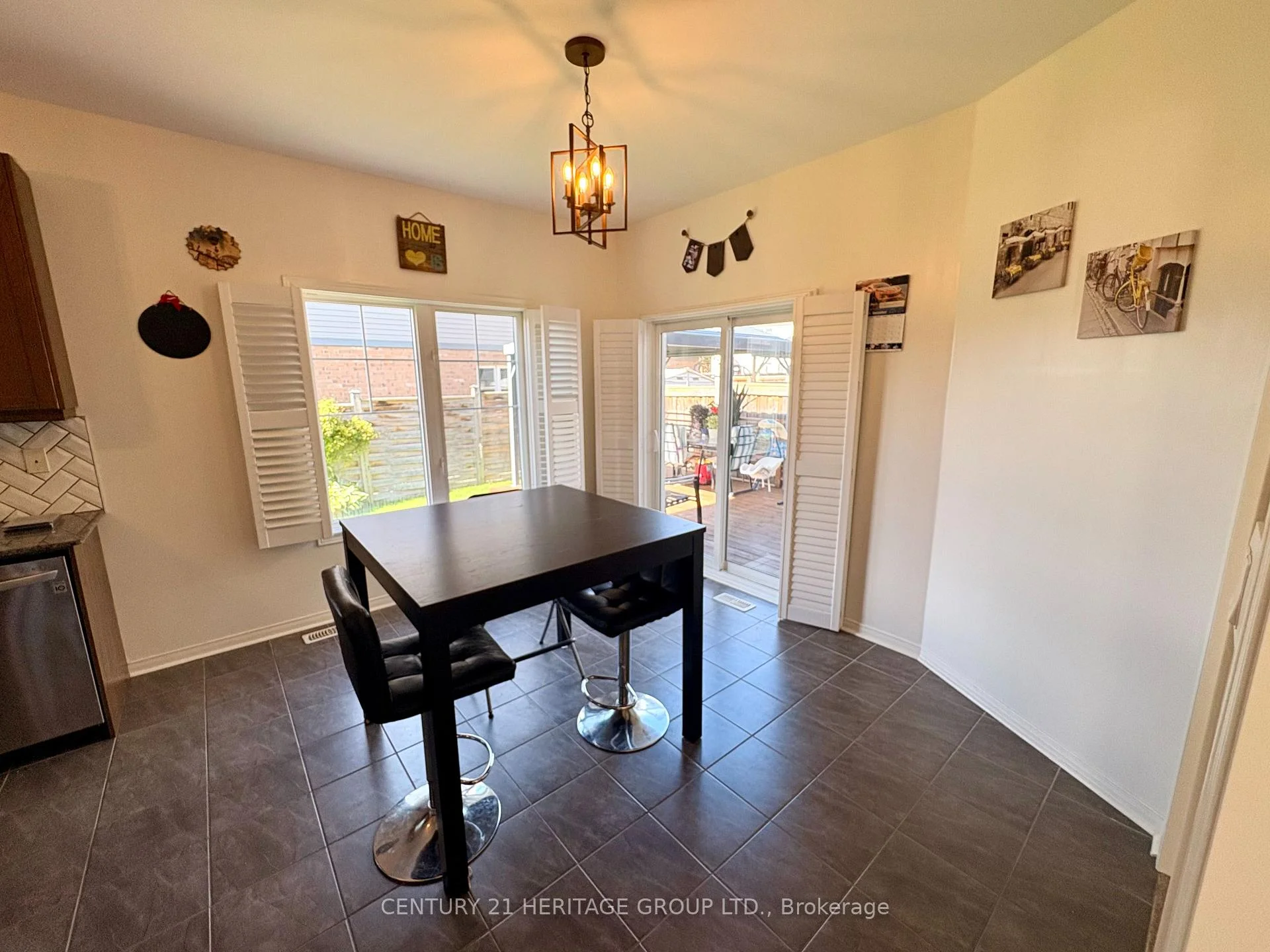 Photo 15 of 134 Edwin Carr Upper Street, Clarington, Bowmanville — HOMEH