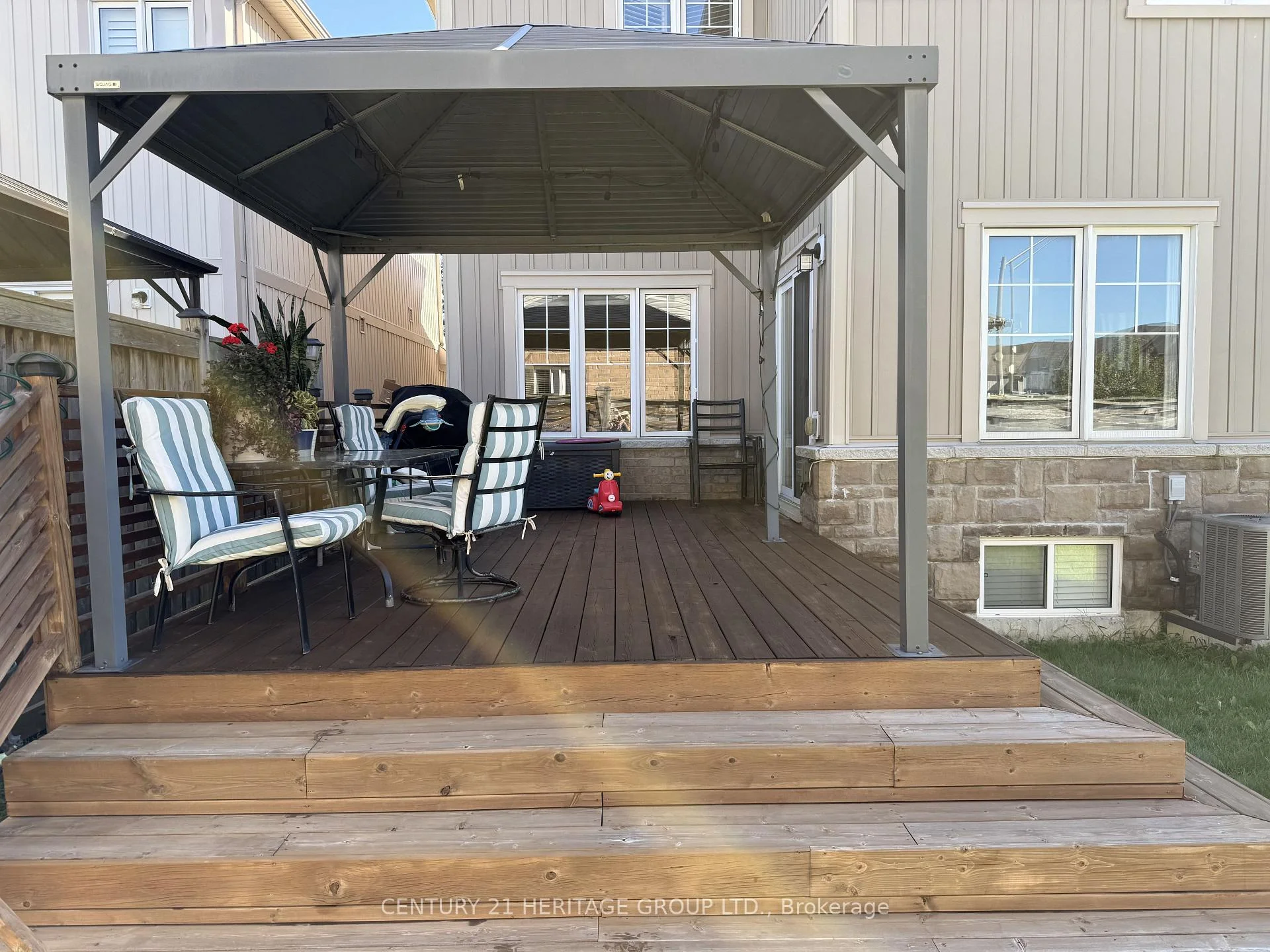 Photo 41 of 134 Edwin Carr Upper Street, Clarington, Bowmanville — HOMEH