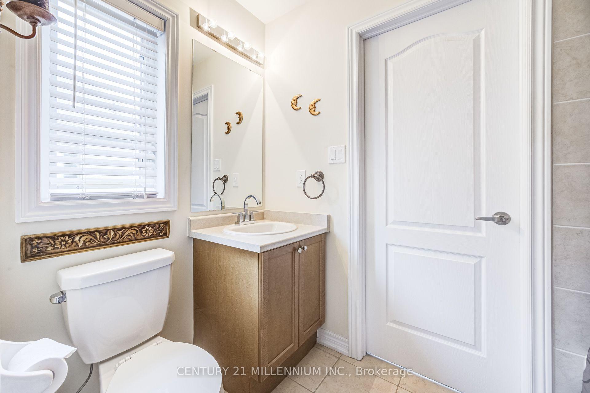 Photo 26 of 17 Island Grove, Brampton, Credit Valley — HOMEH