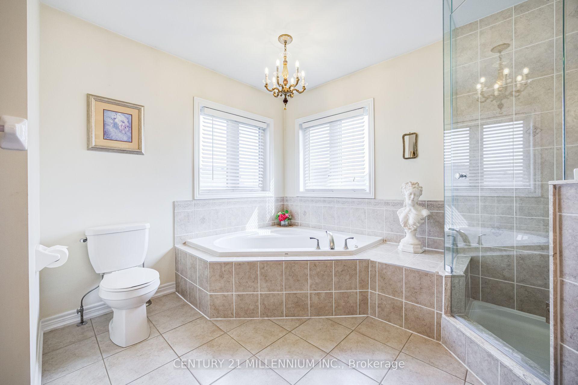 Photo 36 of 17 Island Grove, Brampton, Credit Valley — HOMEH