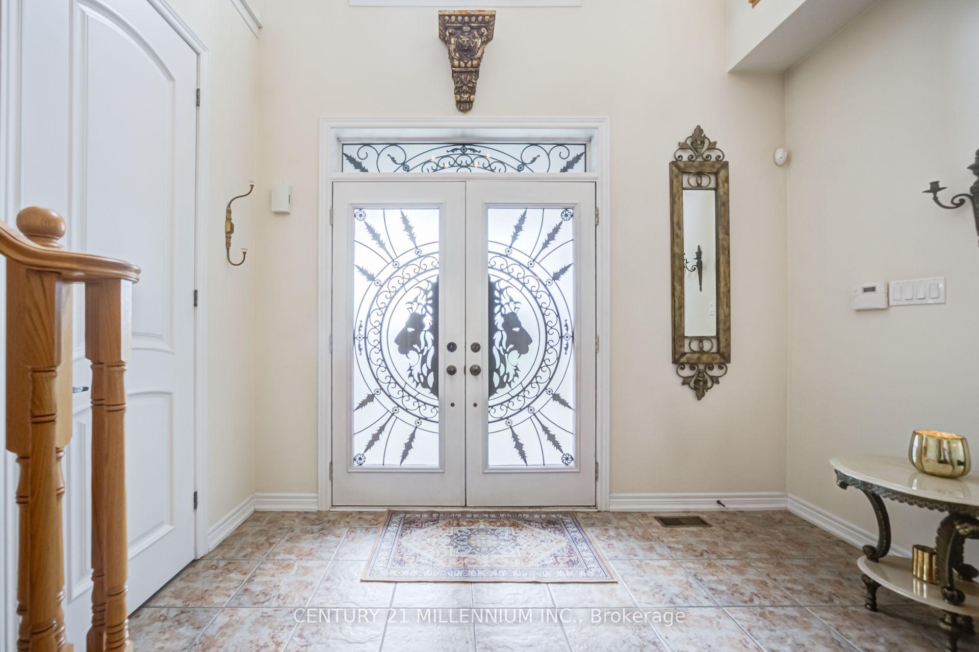 Photo 3 of 17 Island Grove, Brampton, Credit Valley — HOMEH