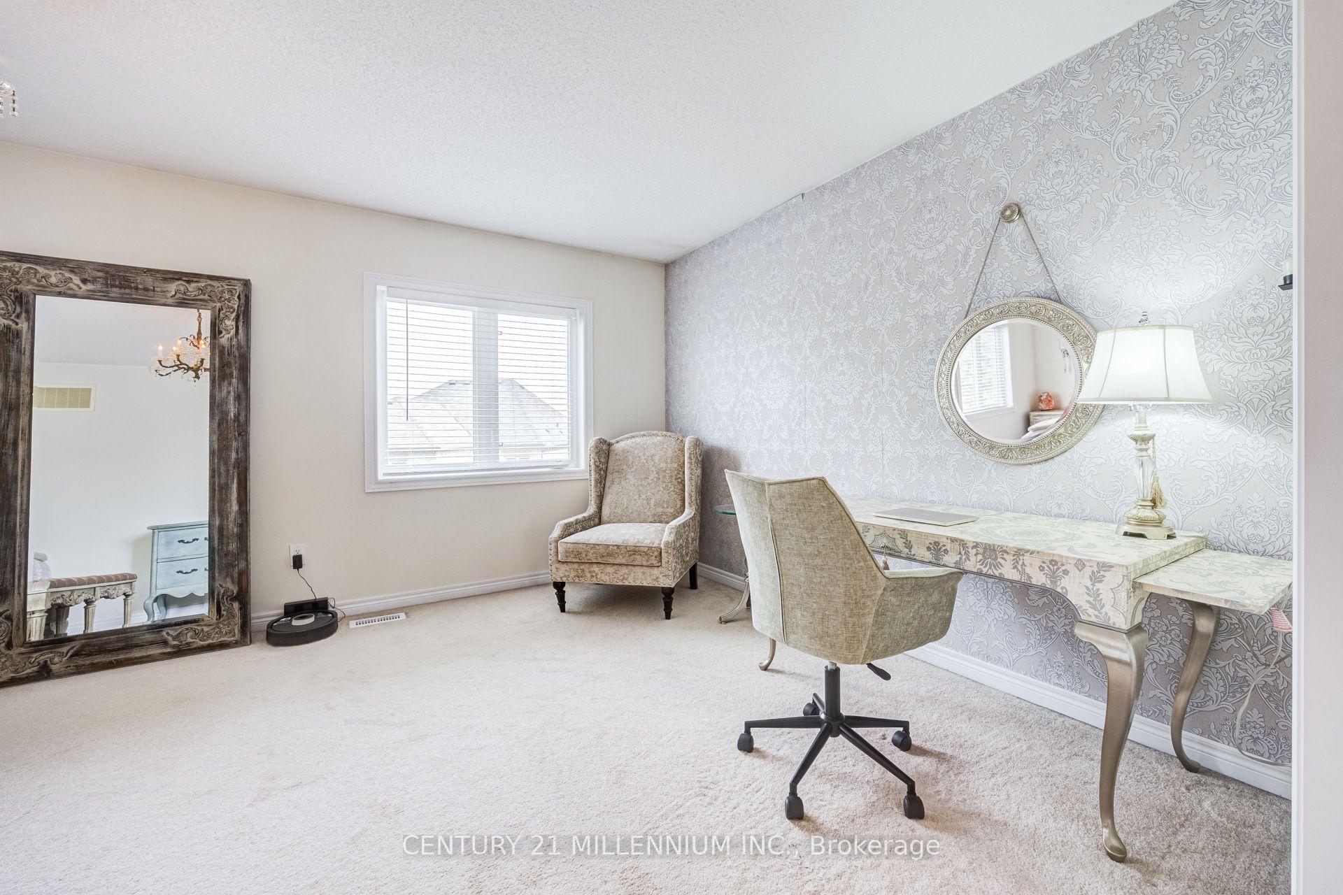 Photo 33 of 17 Island Grove, Brampton, Credit Valley — HOMEH