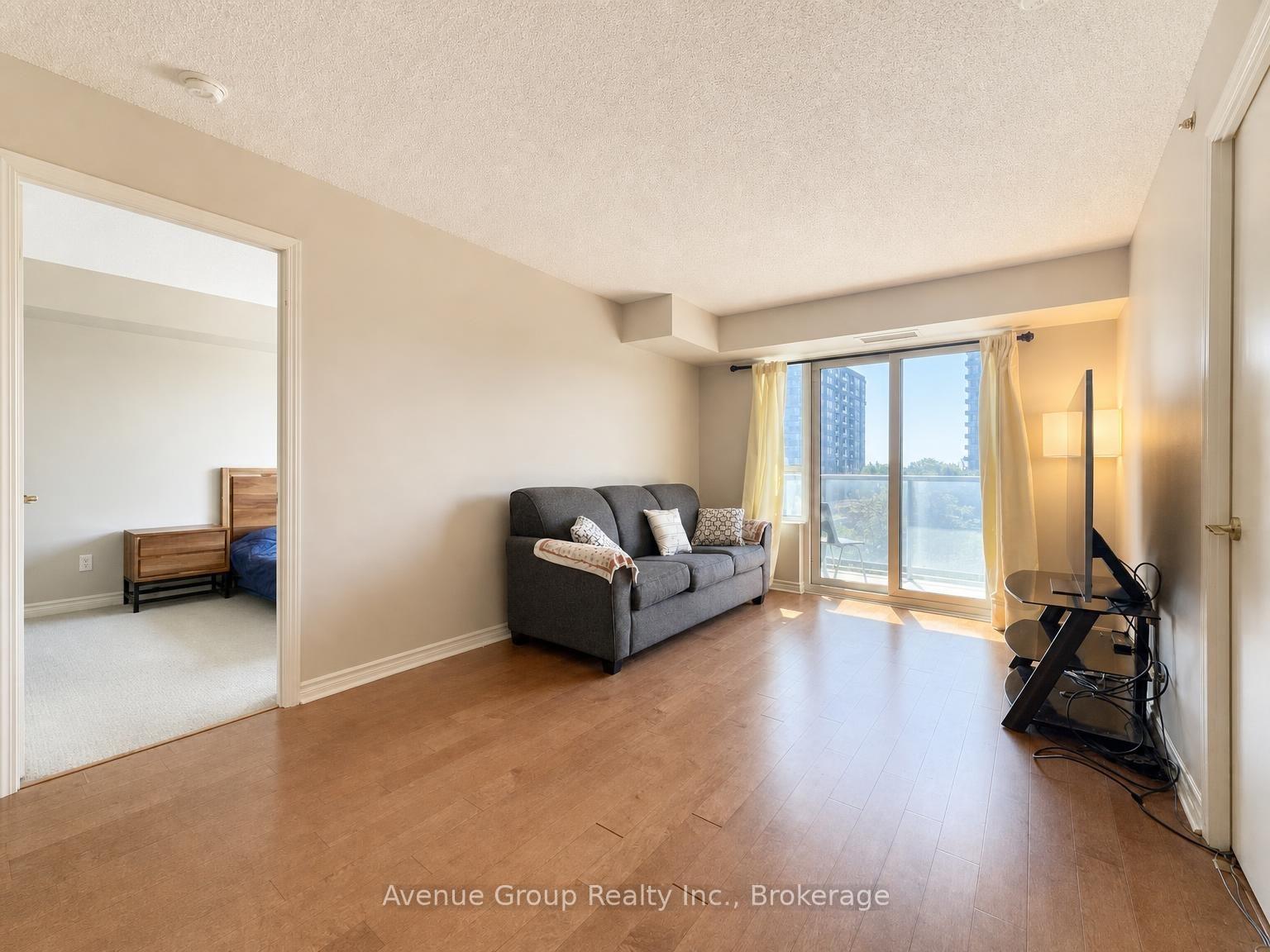 Photo 1 of Unit 527, 35 Saranac Boulevard, Toronto, Englemount-Lawrence — HOMEH